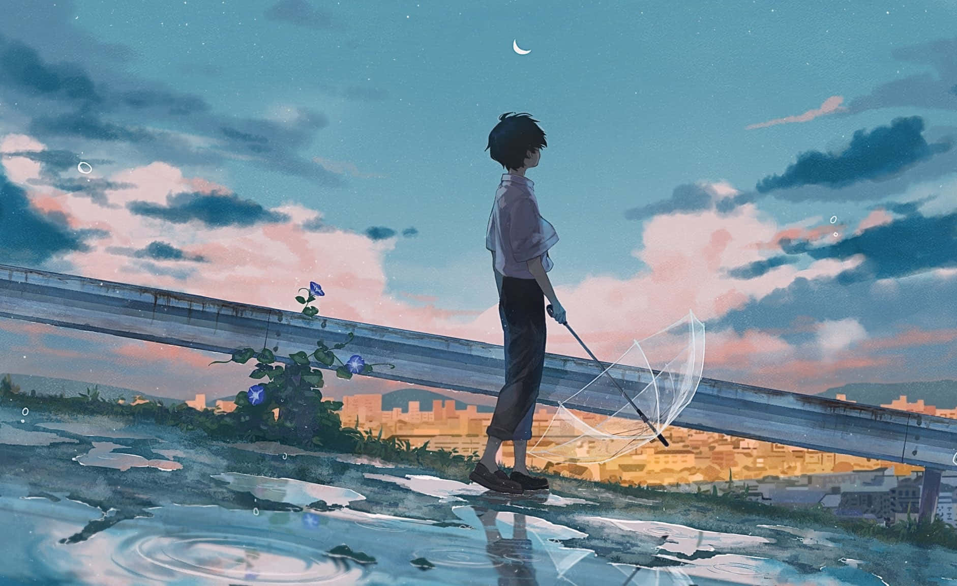  壁紙 — 一個孤獨的男孩站在被雨水浸濕的屋頂上，在暮色天空下握著一把收起的雨傘，下方有新月和城市燈光。