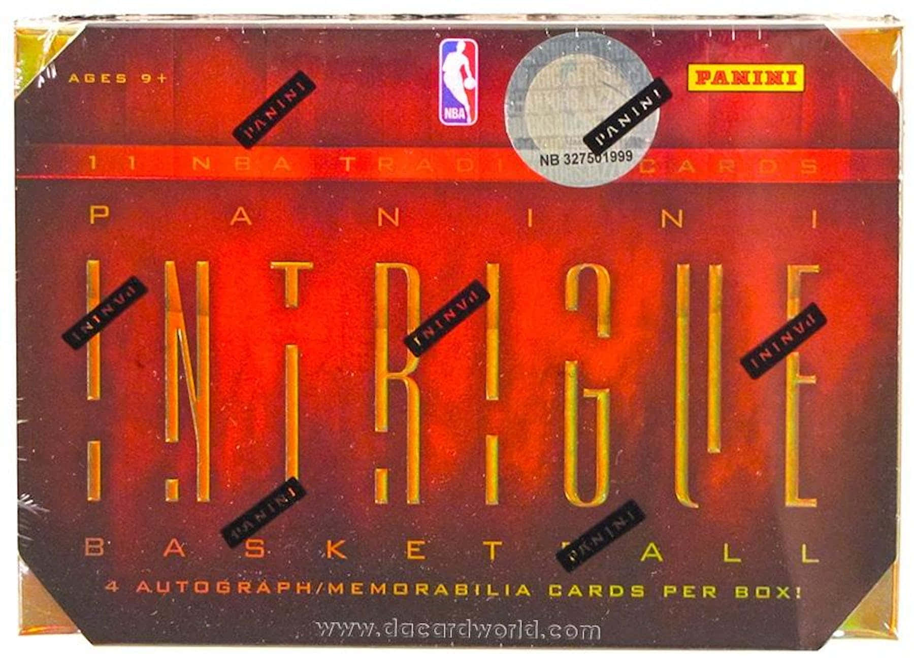 帶有簽名紀念品的密封Panini NBA Intrigue籃球交易卡盒。 — NBA標誌 壁紙