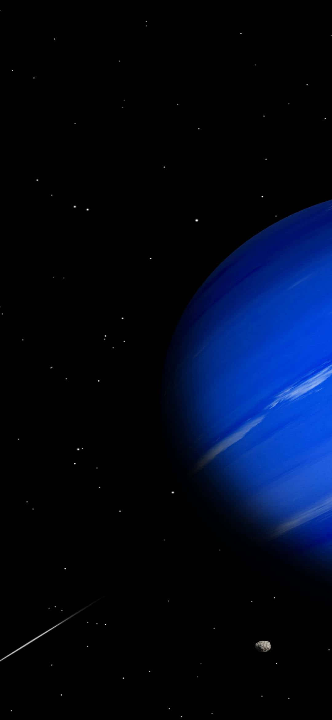 太空中一顆帶有旋轉雲層的藍色行星，一顆彗星劃過。 — iPhone 13 Pro 壁紙