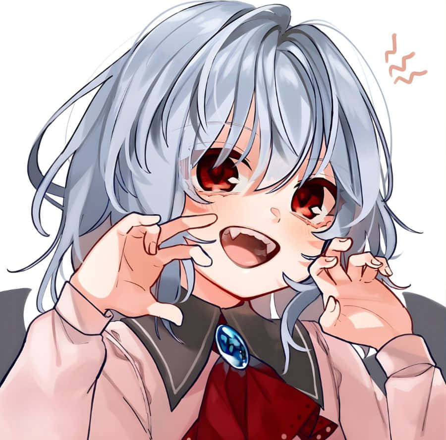  壁紙 — 一位開朗的動漫女孩，銀色頭髮和紅色眼睛，咧嘴大笑，同時頑皮地用雙手框住臉龐。