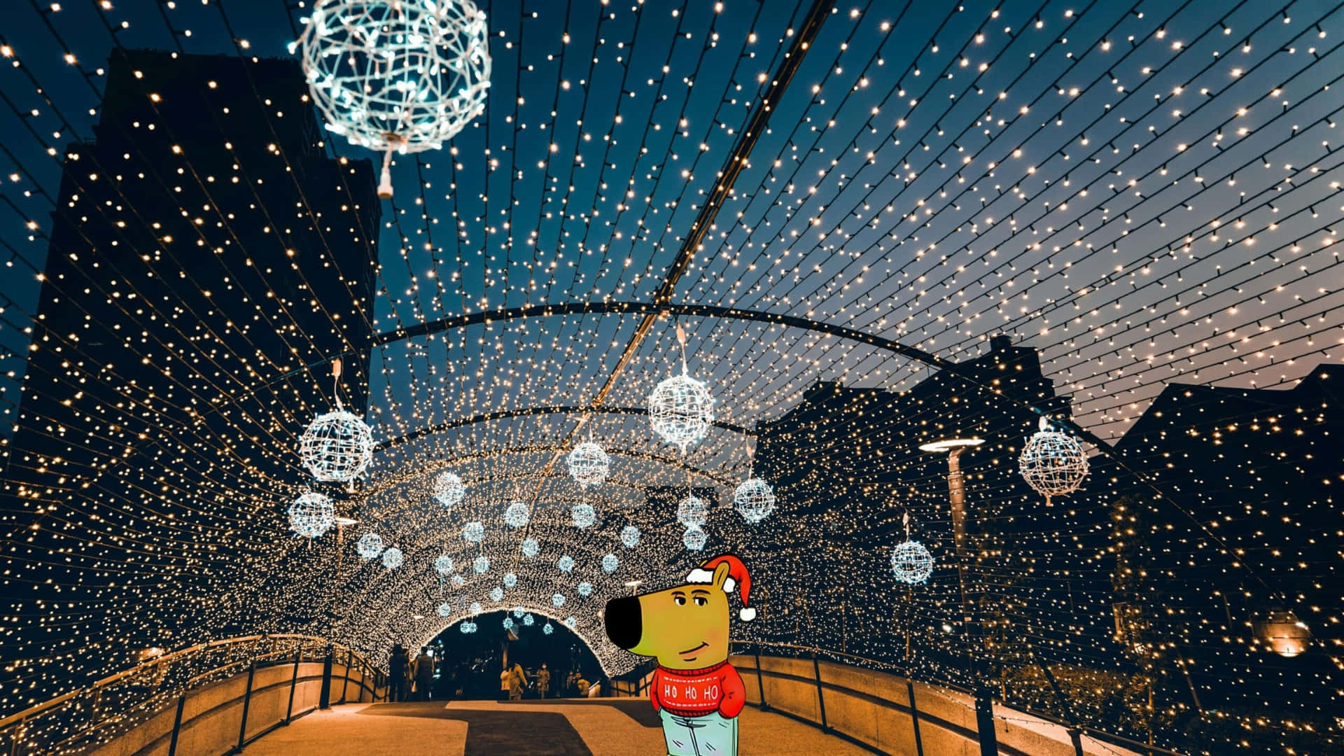  壁紙 — 一隻戴著聖誕帽的卡通狗，在夜晚節日氣氛的城市橋樑上，站在由串燈和發光球體組成的耀眼天篷下。