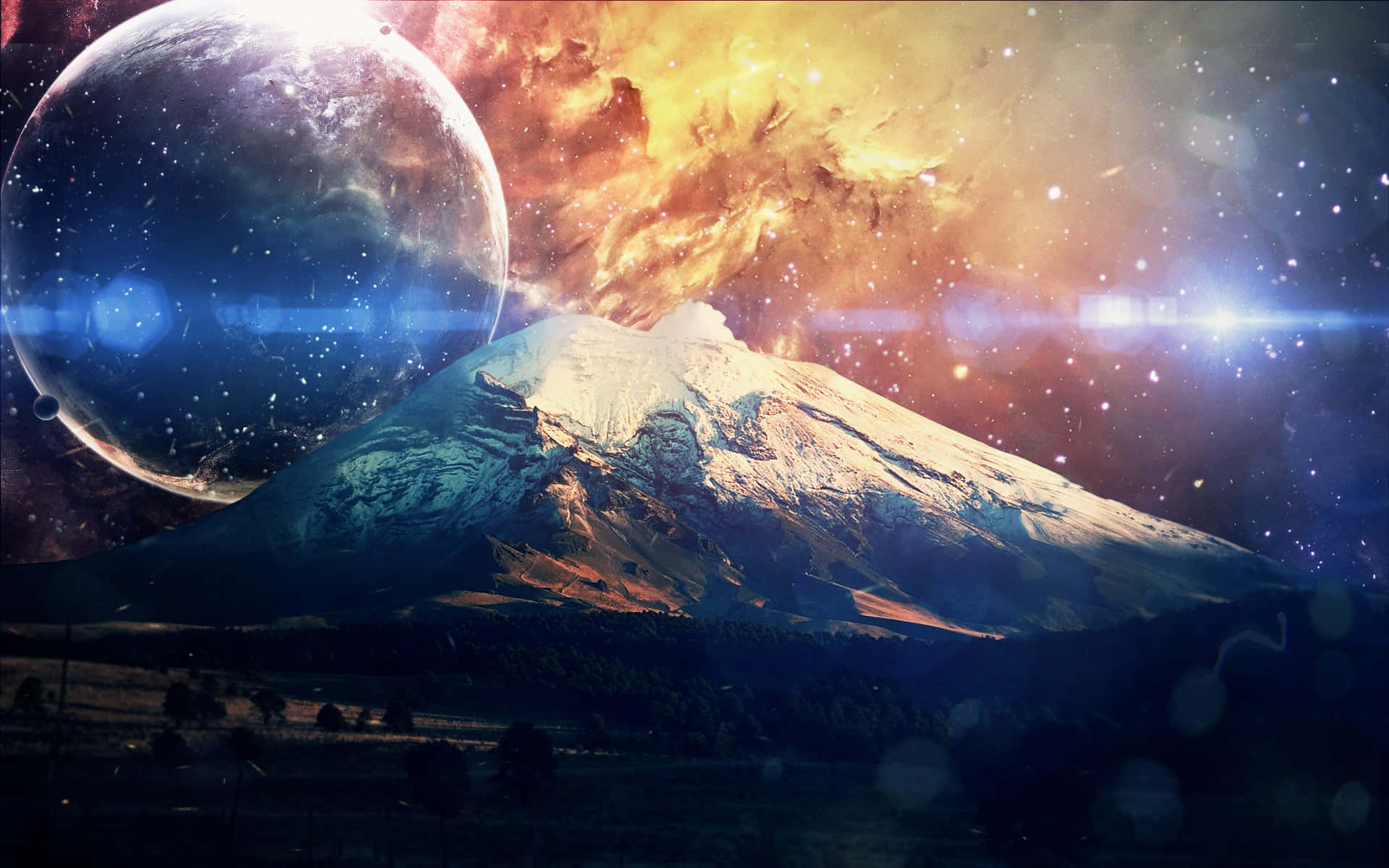 Space Landscape 桌布 壁紙 — 一座雪山在熾熱星雲和發光行星下聳立於宇宙景觀中。