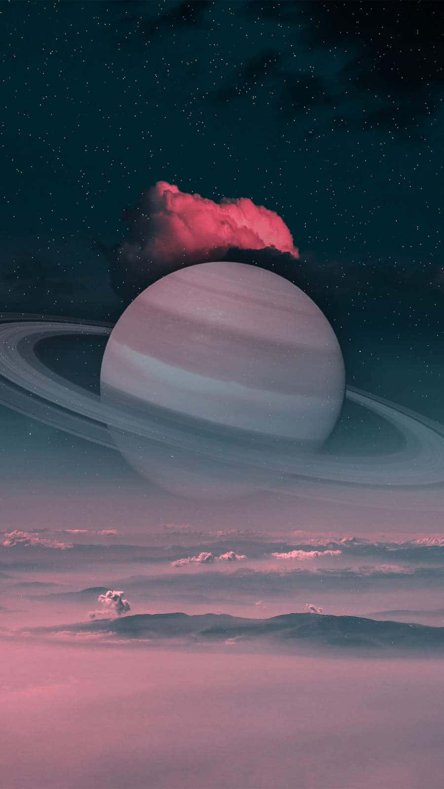  壁紙 — 一個帶有光環的超現實粉紅色和藍綠色行星漂浮在星空下的雲海之上。