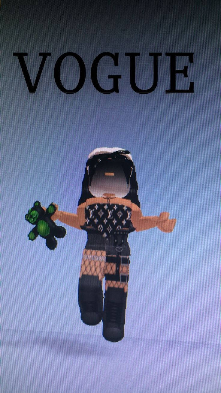 Roblox 角色抱著綠色泰迪熊，背景為帶有 'VOGUE' 文字的藍色漸變背景。 — Roblox 壁紙