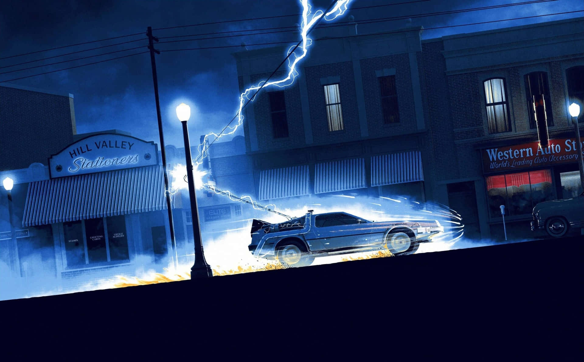  壁紙 — 一輛銀色DeLorean在暴風雨的城鎮街道上疾馳，閃電擊中其發光的時光機上方。