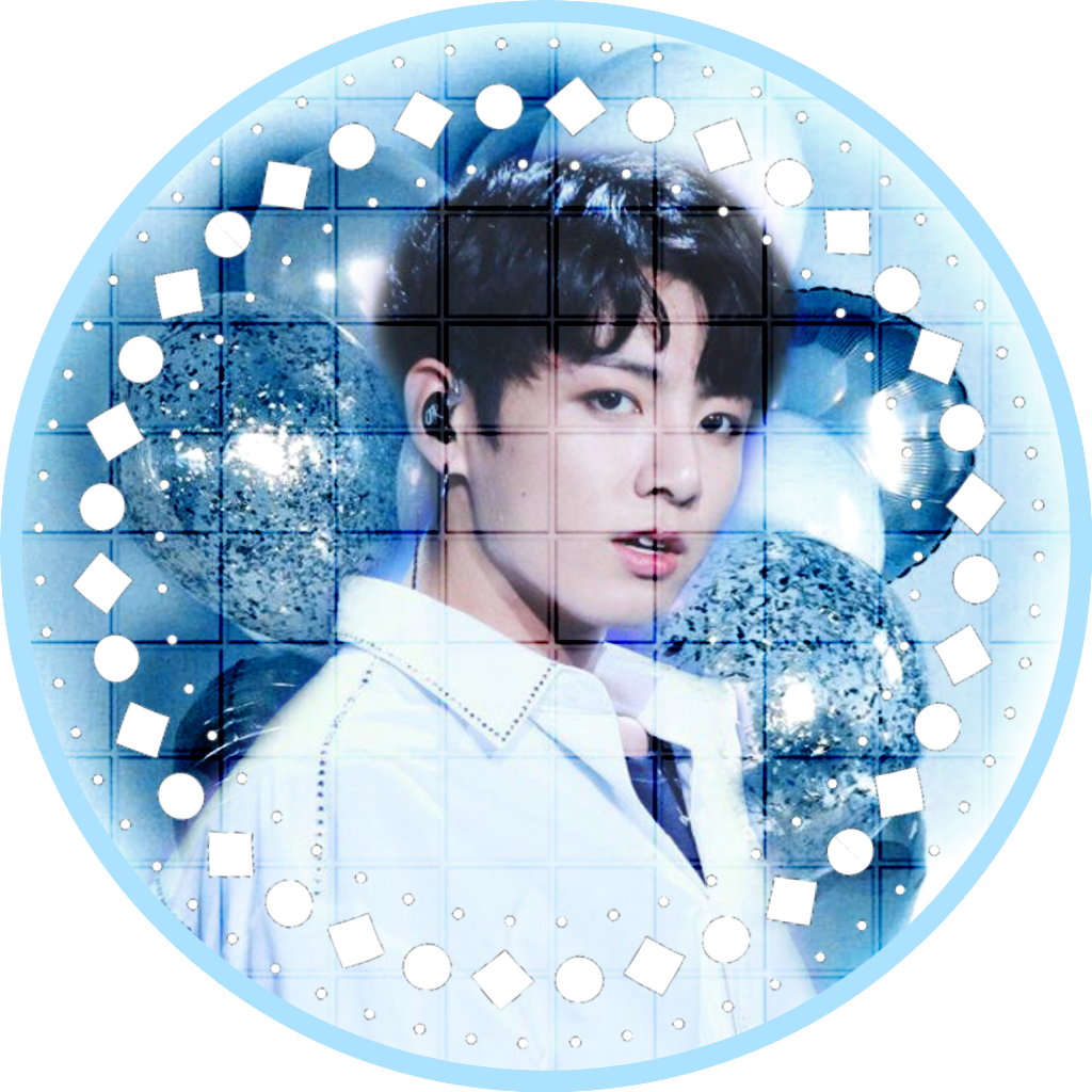 身穿白襯衫的年輕男子在舞台上，背景有迪斯科球和藍色網格。 — Jungkook 壁紙