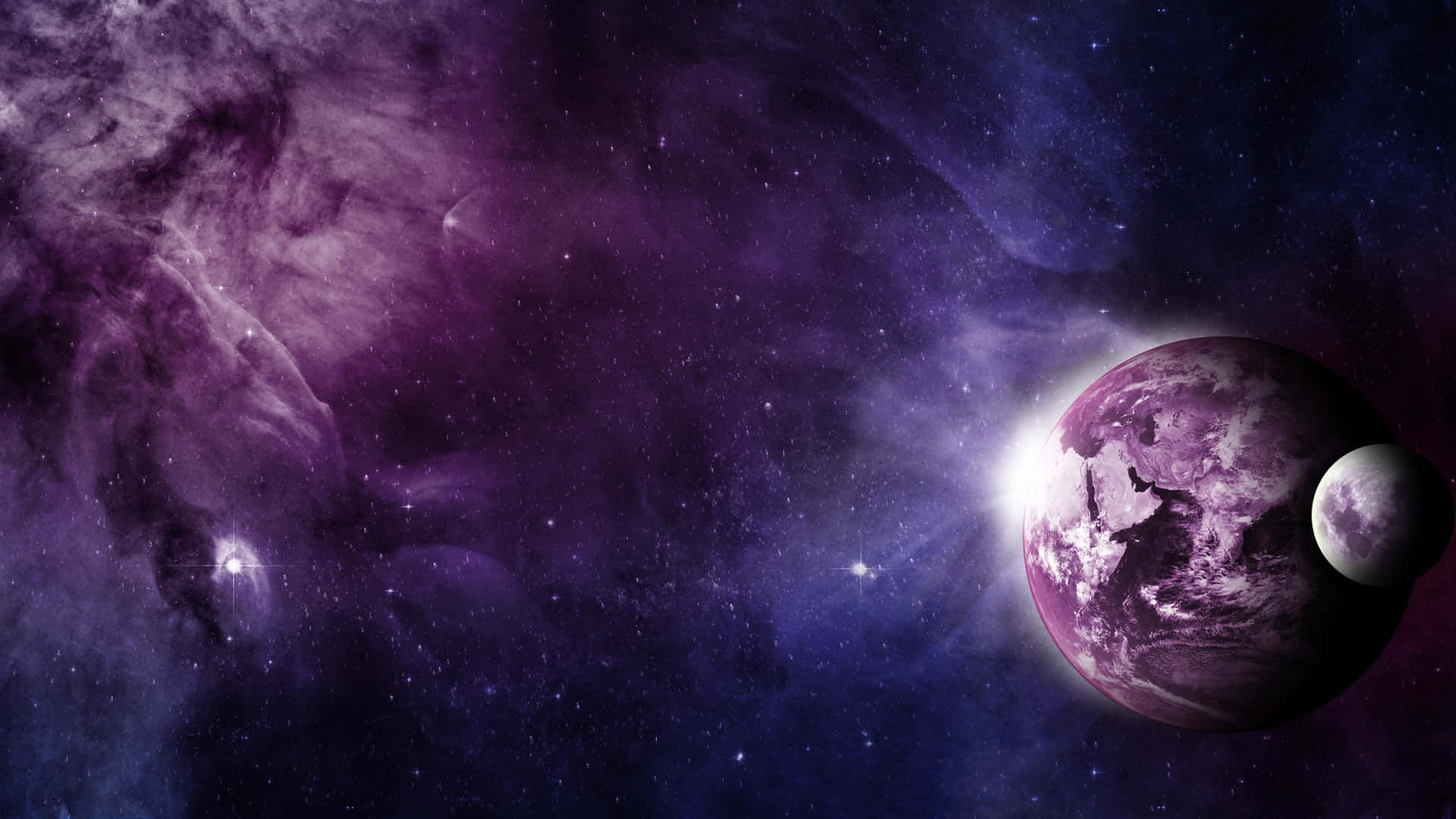  壁紙 — 一顆紫色調的行星帶著一顆衛星，環繞著一顆明亮的恆星，周圍是旋轉的宇宙雲和遙遠的星星。
