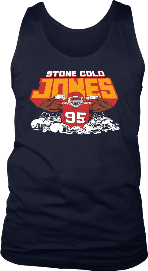 寒冷 桌布 壁紙 — 一件海軍藍背心印有醒目圖案，描繪一位名叫 Stone Cold Jones 的足球員，身穿紅色球衣，用拳頭壓碎頭盔。