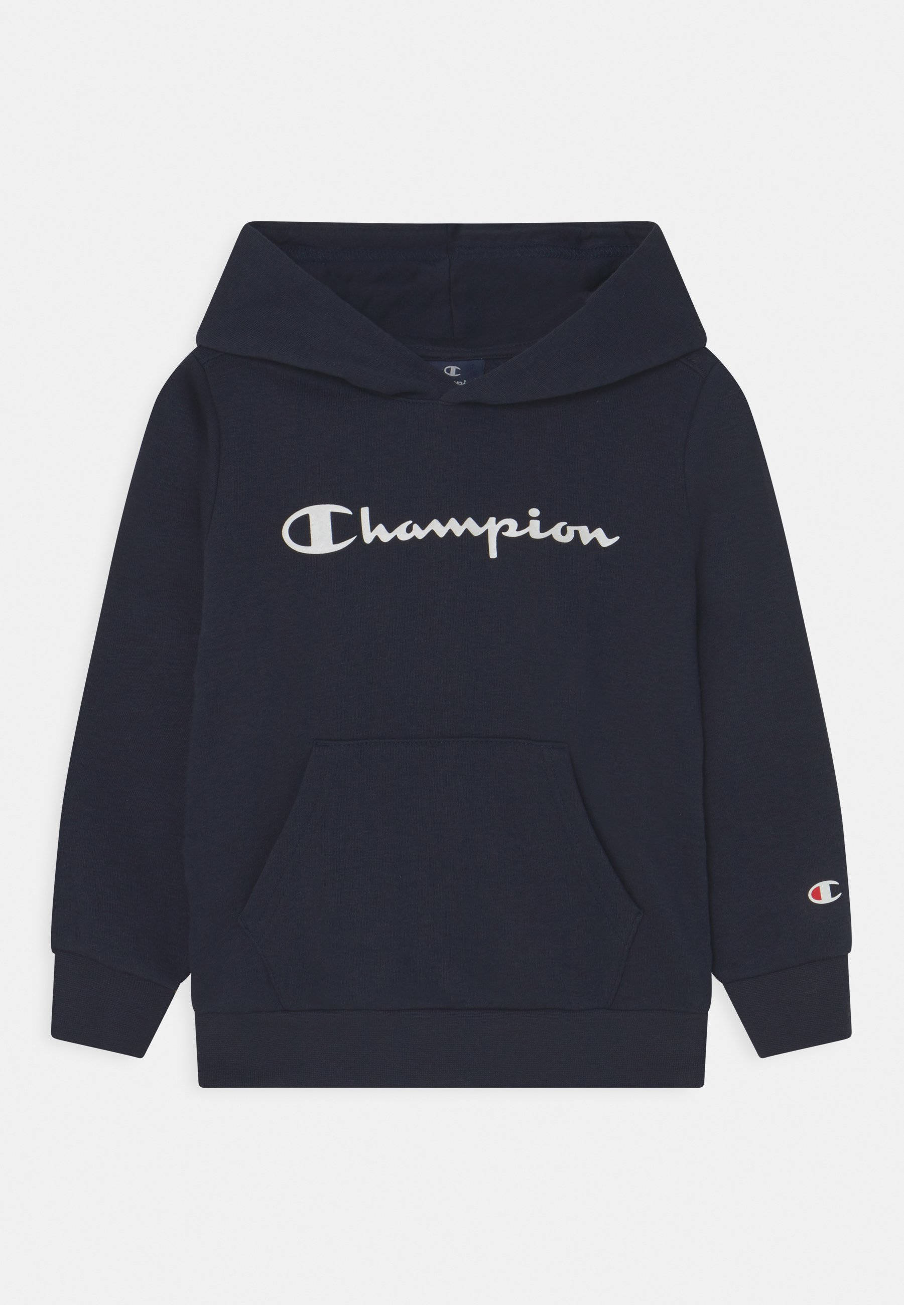 Champion 桌布 壁紙 — 一件海軍藍色Champion連帽上衣，帶有白色標誌和口袋，展示在純白色背景上。