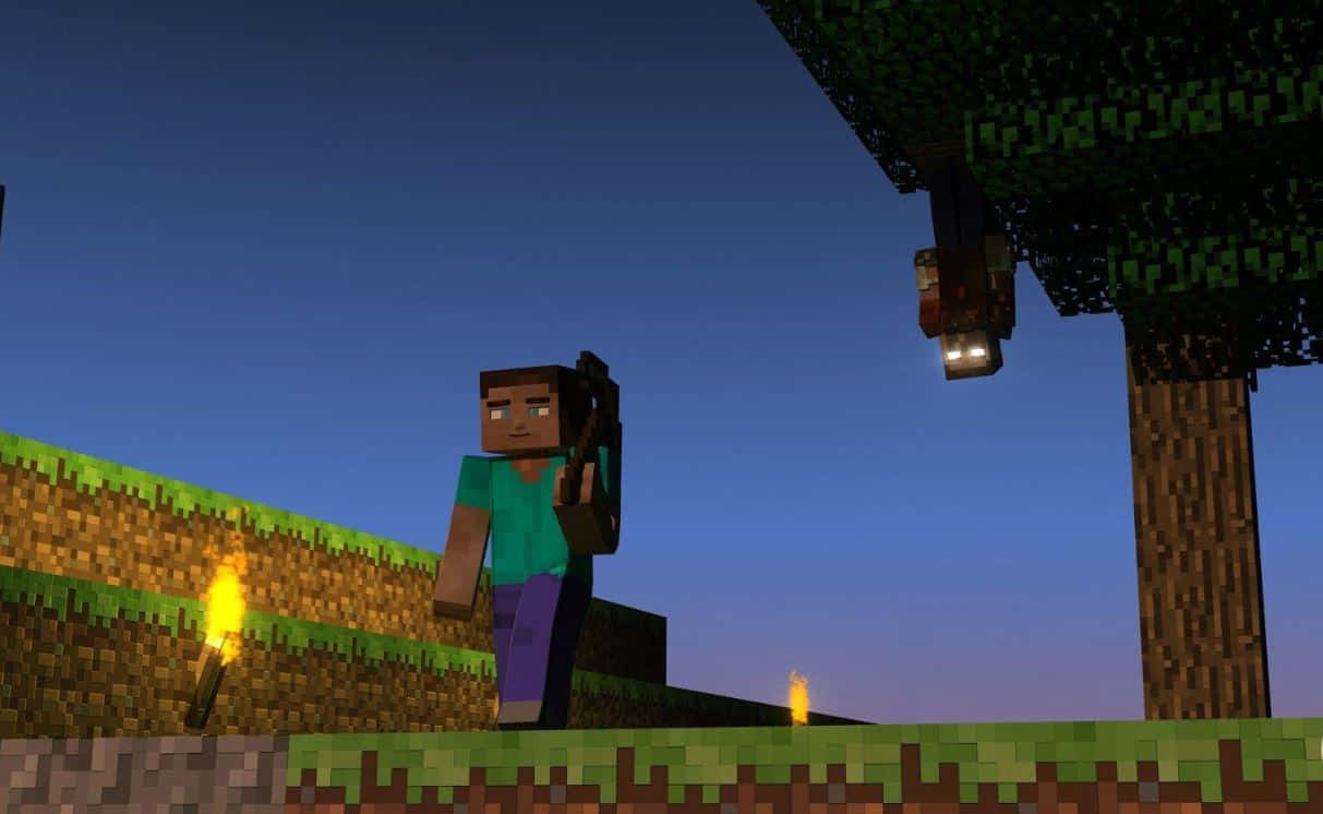 Minecraft Survival 桌布 壁紙 — 一位Minecraft玩家在黃昏站在草地上，拿著火炬，樹上面有一隻殭屍吊著。
