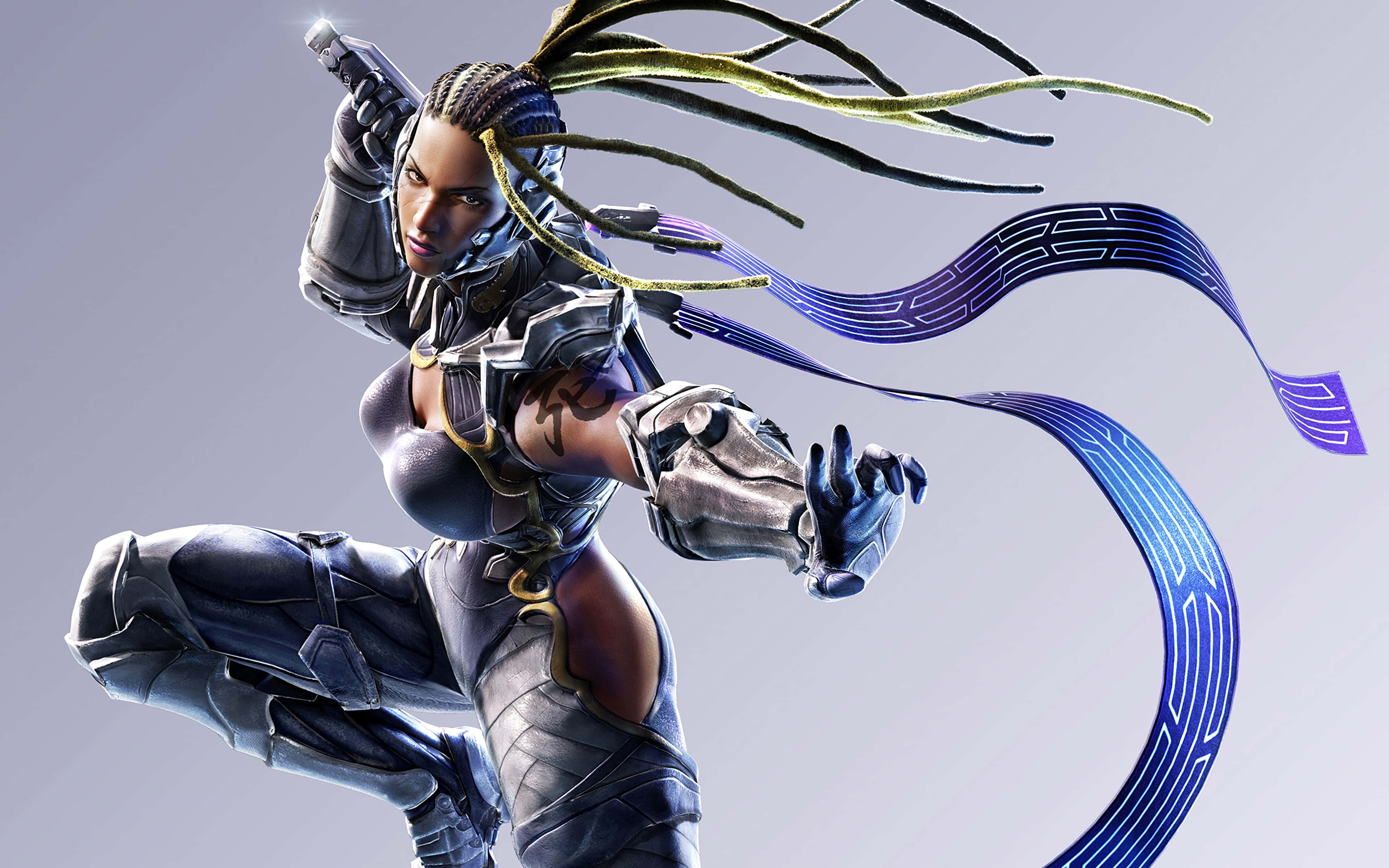 Tekken Characters 桌布 壁紙 — 一位充滿動感的女性戰士身穿未來風格裝甲，在純灰色背景前擺出強力姿勢，手臂上纏繞著發光的藍色能量。