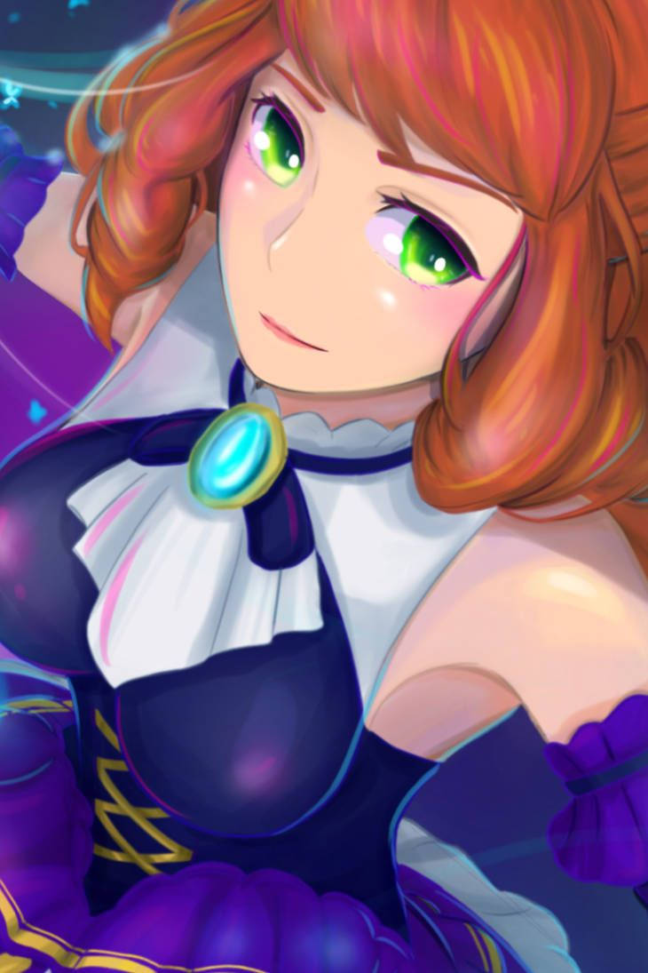 Guinevere 桌布 壁紙 — 一位充滿活力的動漫女孩，擁有火紅的頭髮和發光的綠色眼睛，穿著紫色和白色的服裝，帶有發光的藍色寶石。
