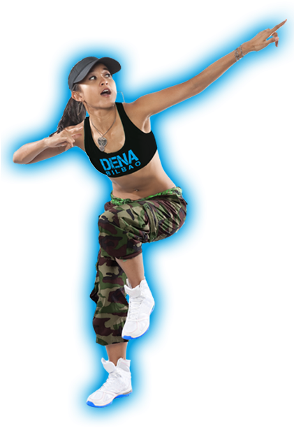 aerobics 桌布 壁紙 — 一位充滿活力的女舞者穿著迷彩褲和黑色背心，在鮮明的藍色鏤空背景前擺出高能量姿勢。
