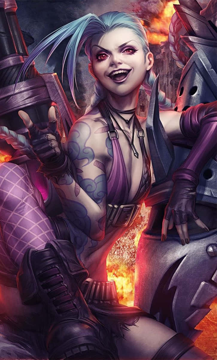 Jinx 桌布 壁紙 — 一位兇猛的動漫風格女戰士，藍色頭髮和刺青，在熾熱的爆炸中揮舞著巨大的武器。