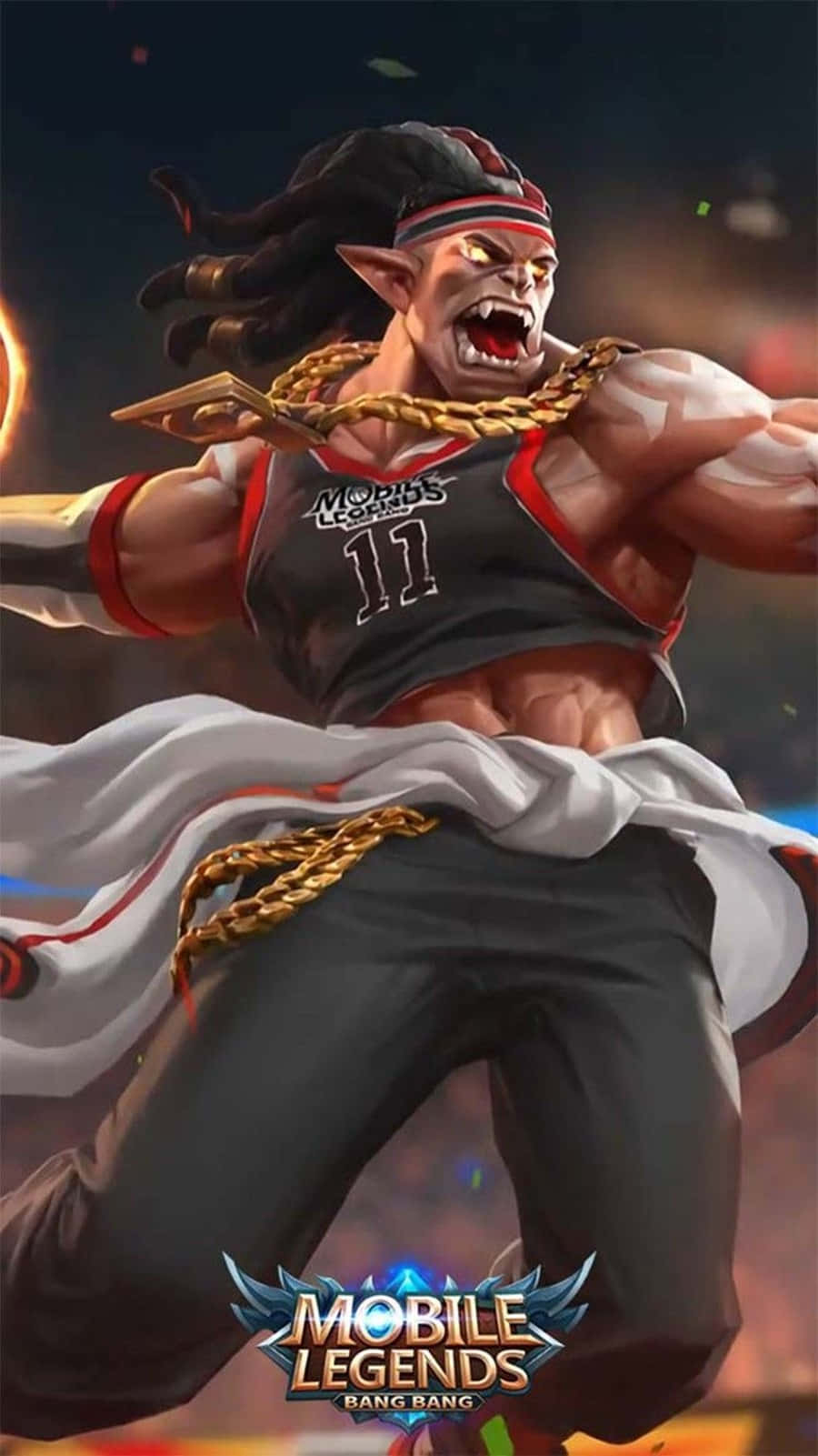 Mobile Phone 桌布 壁紙 — 一位兇猛的奇幻戰士，眼睛發光，戴著金鏈，穿著『Mobile Legends』球衣在戰鬥中咆哮。