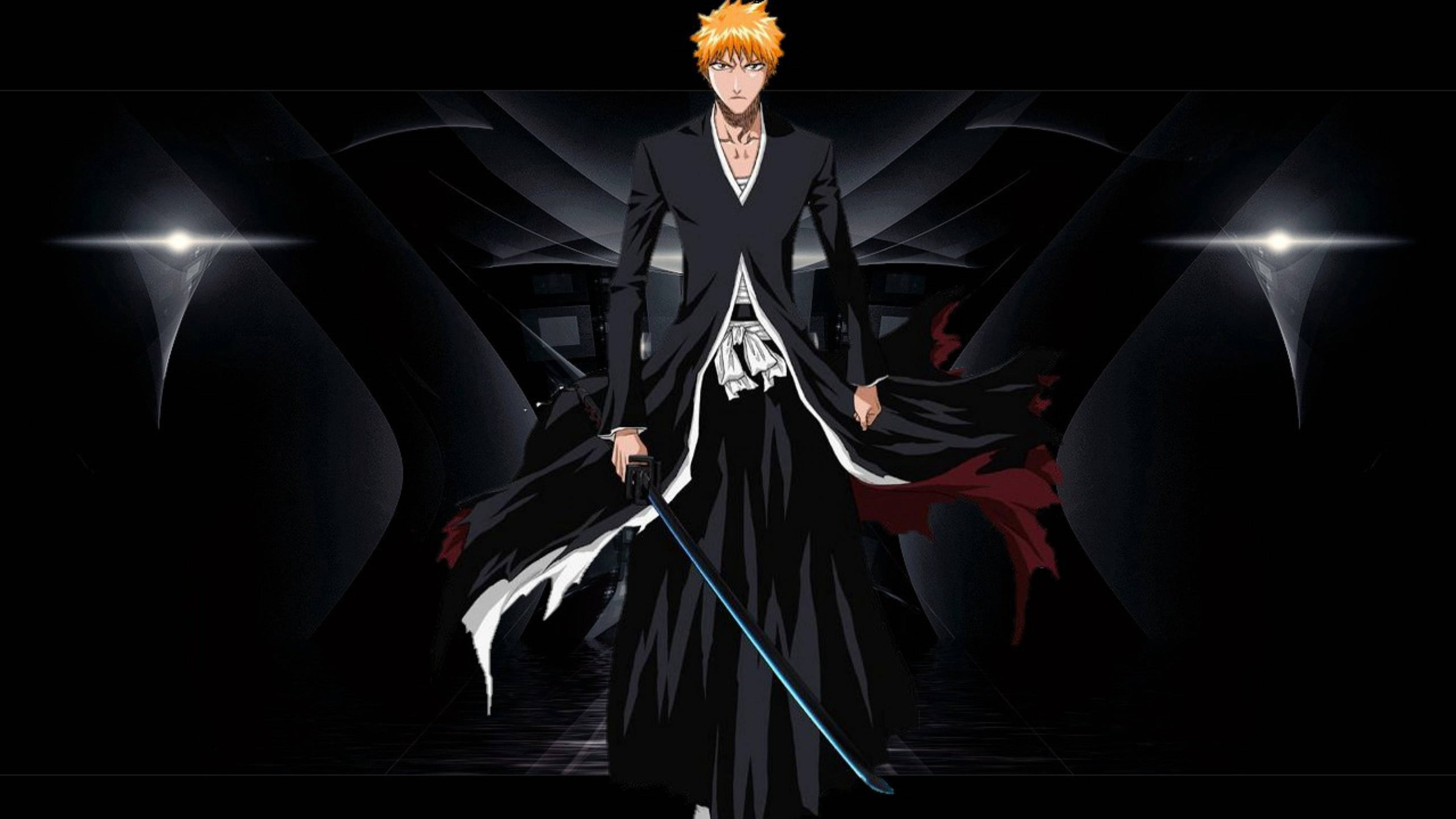 Bankai 桌布 壁紙 — 一位堅定的動漫戰士，橙色頭髮，站在黑暗的走廊中，手持發光的劍。
