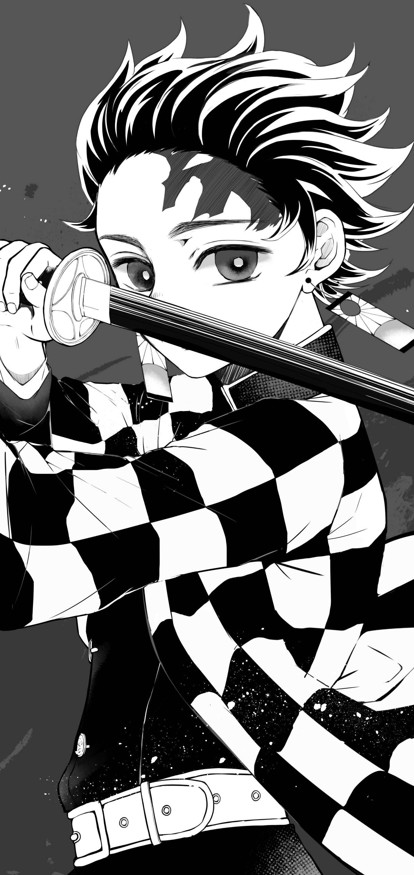 Demon Slayer Black And White 桌布 壁紙 — 一位堅定的動漫戰士身穿格紋和服，在簡約的灰色背景下緊握劍柄，神情專注。