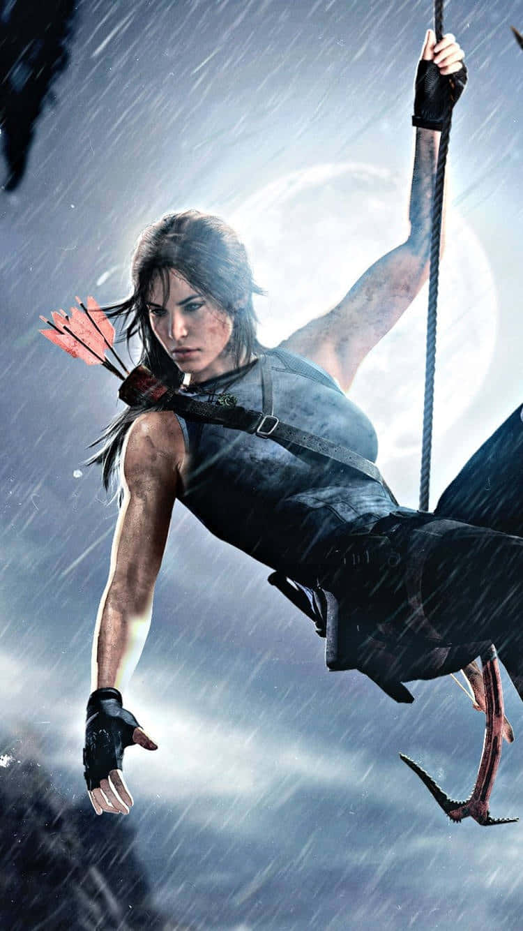 Pixel 3 Shadow Of The Tomb Raider 桌布 壁紙 — 一位堅定的女冒險家帶著抓鉤和背上的箭，在暴風雨的夜空中盪來盪去。