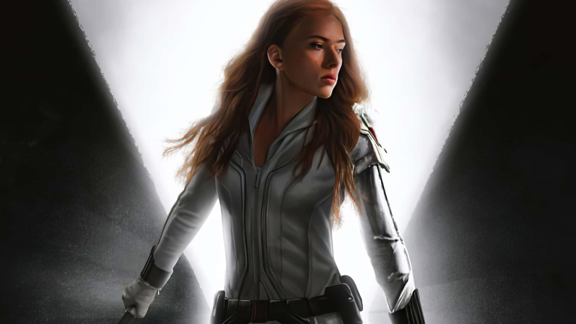 Natasha Romanoff 桌布 壁紙 — 一位堅定的女性身穿時尚銀色套裝，在黑暗背景下被明亮的聚光燈照亮。