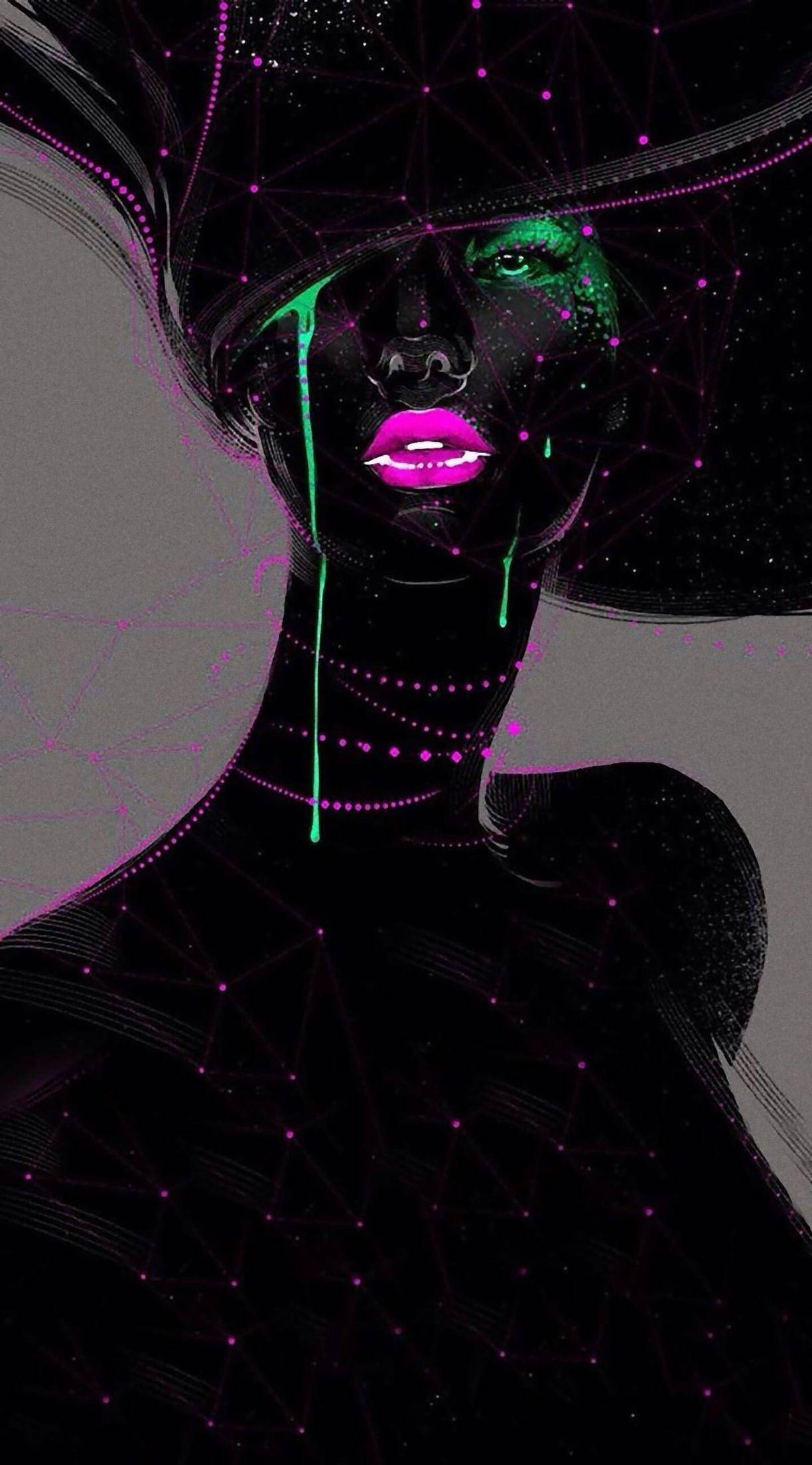 Beautiful Woman 桌布 壁紙 — 一位女性的數位藝術肖像，擁有發光的粉紅色嘴唇和綠色液體滴落在她的臉上，並覆蓋著紫色幾何線條。