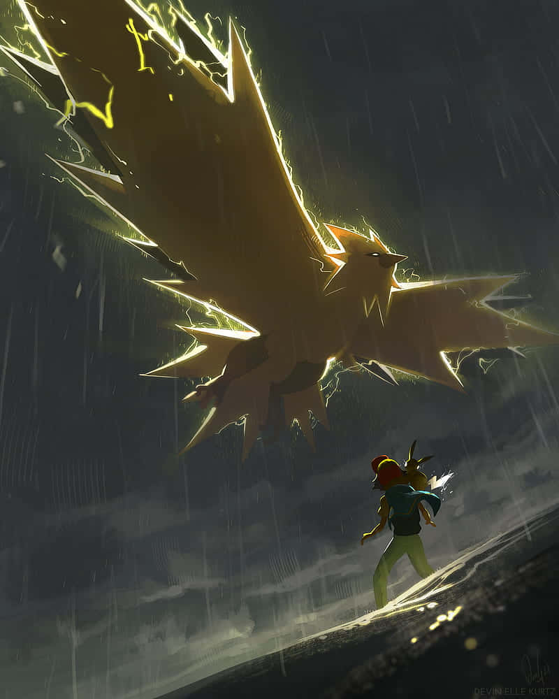 寶可夢 桌布 壁紙 — 一位孤獨的訓練員站在雨中，下方是一隻巨大的金色發光鳥，閃電在其翅膀周圍劈啪作響。