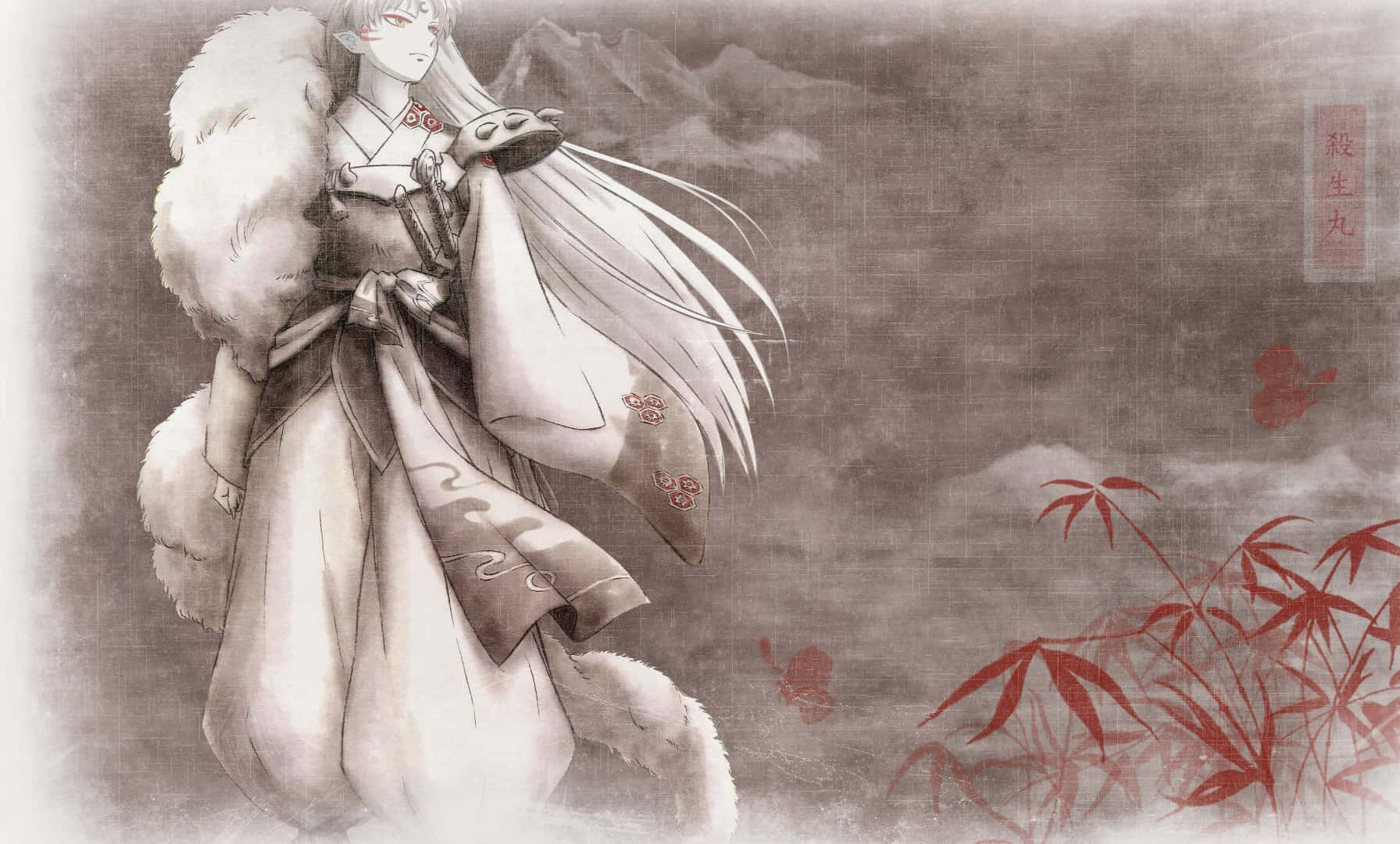 Sesshomaru 桌布 壁紙 — 一位寧靜的動漫戰士，長長的白髮和毛皮襯裡的長袍，站在霧氣繚繞的山景背景下，點綴著紅色竹子。