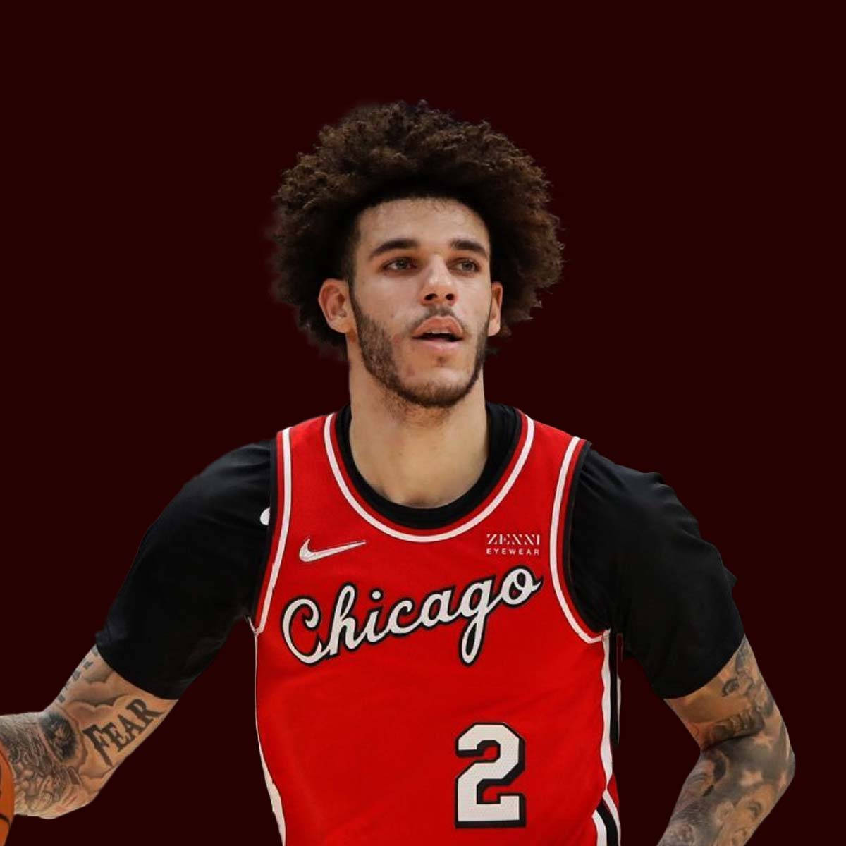 NBA 桌布 壁紙 — 一位專注的籃球運動員身穿紅色芝加哥球衣，背號二號，在深酒紅色背景下凝視著。
