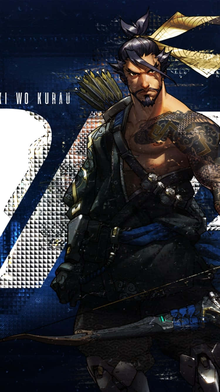 Overwatch Hanzo 桌布 壁紙 — 一位帶有刺青和弓箭的兇猛武士戰士，站在帶有金色點綴的深藍色紋理背景前。