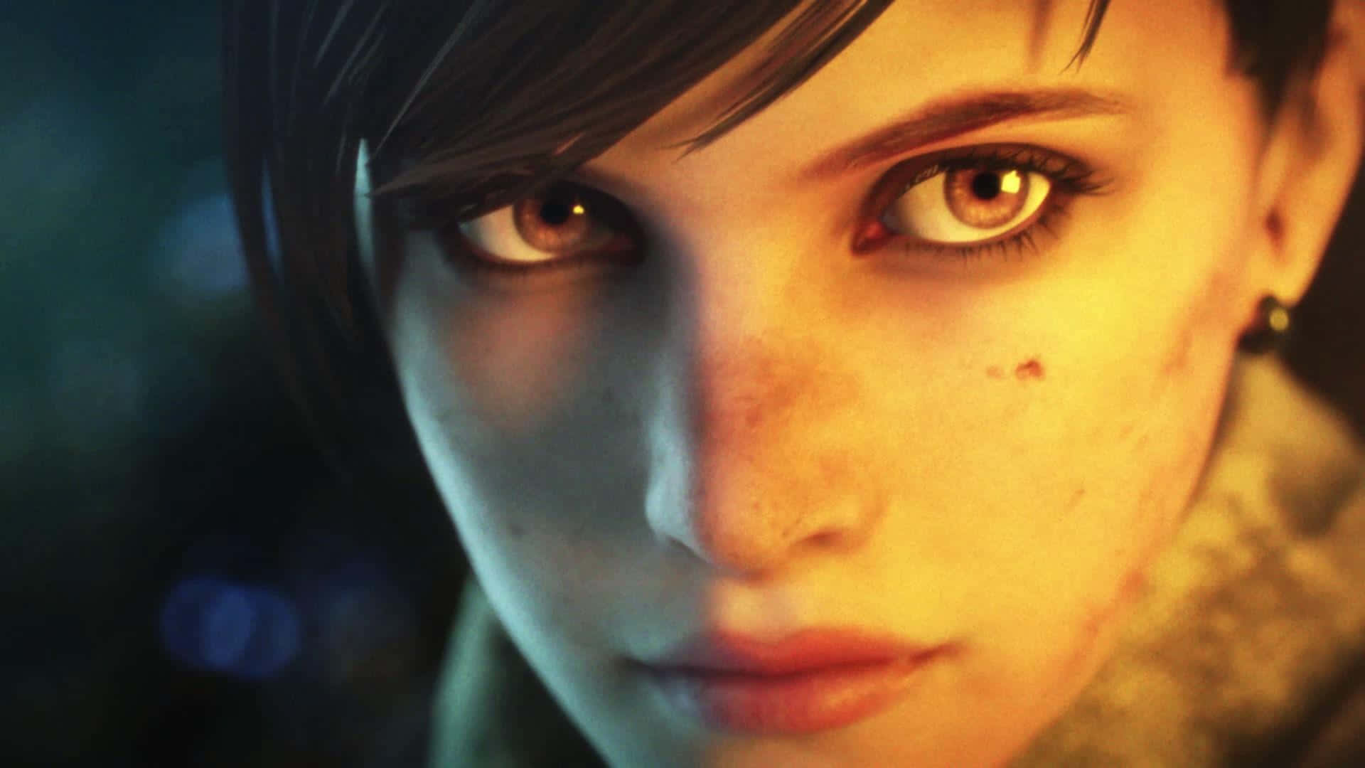 Resident Evil Revelations 2 桌布 壁紙 — 一位年輕女性的特寫，擁有強烈的琥珀色眼睛和短黑髮，在溫暖的電影燈光下。