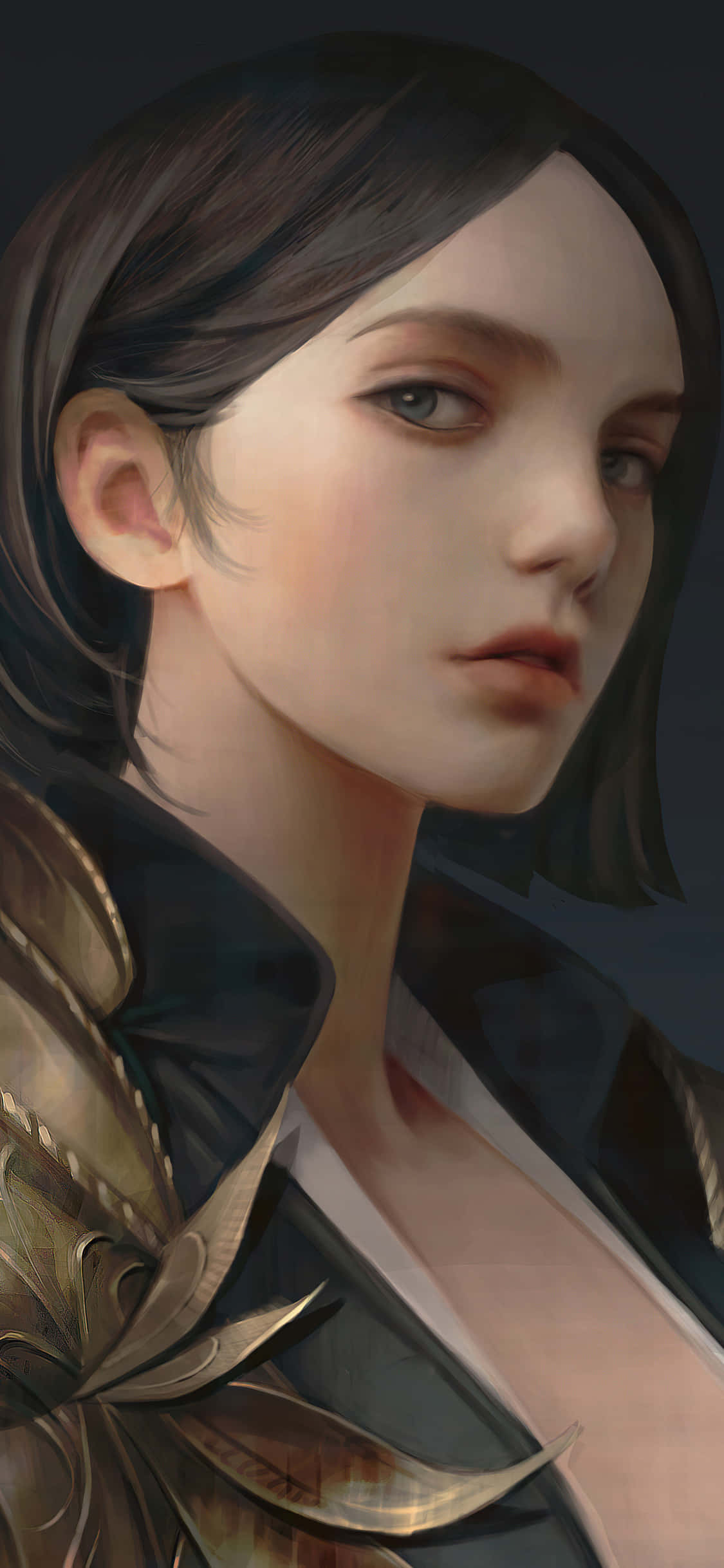 iPhone Xs Dragon Age Inquisition 桌布 壁紙 — 一位年輕女性的特寫肖像，她有深色頭髮和銳利的眼睛，在深色背景前穿著華麗的金色盔甲。