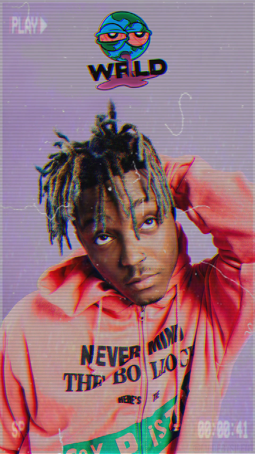 Juice Wrld Aesthetic 桌布 壁紙 — 一位年輕男子梳著辮子頭，身穿粉紅色連帽衫，在帶有 'WRLD' 標誌的故障紫色背景前凝視著。