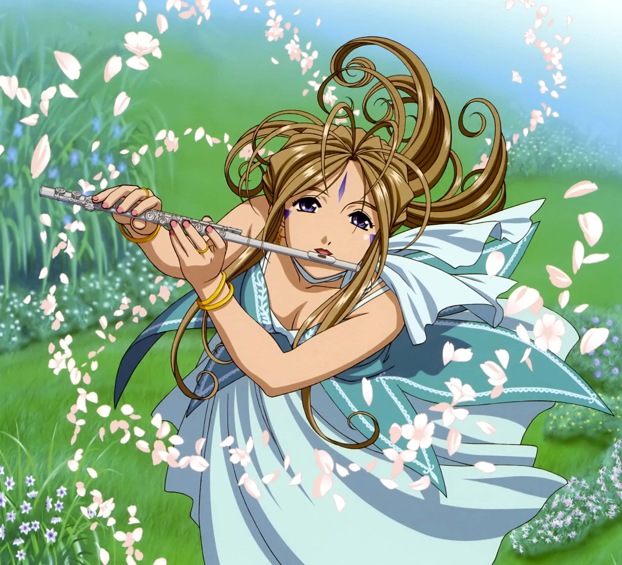 Ah My Goddess 桌布 壁紙 — 一位年輕的動漫女孩，棕色長髮飄逸，在充滿活力的春天草地上吹奏長笛，粉紅色的櫻花花瓣在她周圍旋轉。