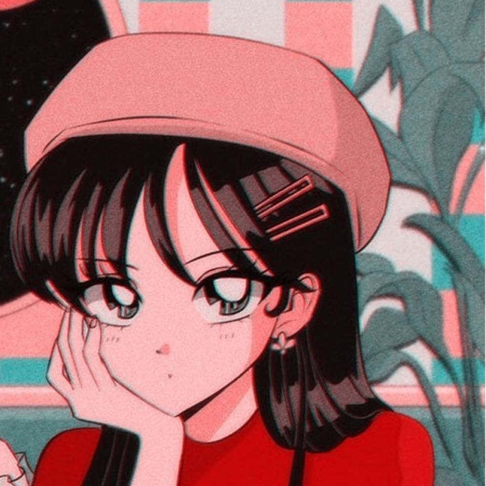 動漫頭像 桌布 壁紙 — 一位年輕的動漫女孩，深色頭髮，戴著粉紅色貝雷帽，手托下巴，背景是充滿活力的粉紅色和藍綠色格子圖案，配有綠色葉子。