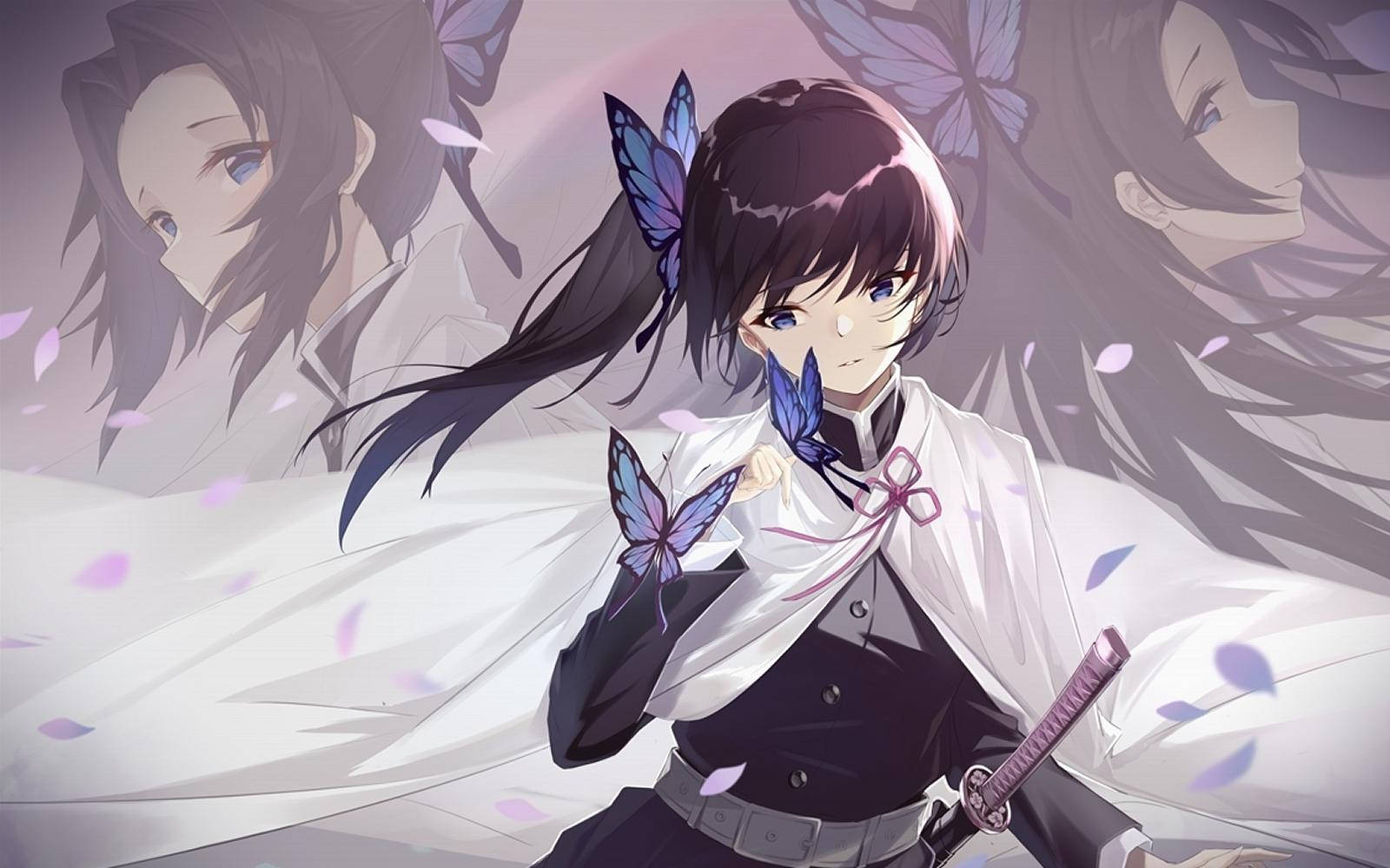 anime sad 桌布 壁紙 — 一位年輕的動漫女孩，深色頭髮和藍色眼睛，手持劍，周圍環繞著紫色蝴蝶和飄落的花瓣。