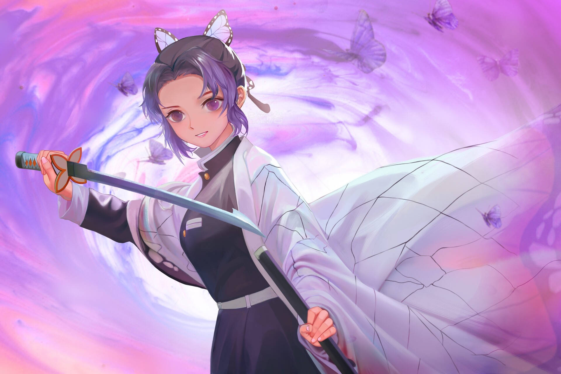 Shinobu 桌布 壁紙 — 一位年輕的動漫女孩，紫色頭髮和蝴蝶圖案，在旋轉的粉紅色和紫色背景中揮舞著劍。
