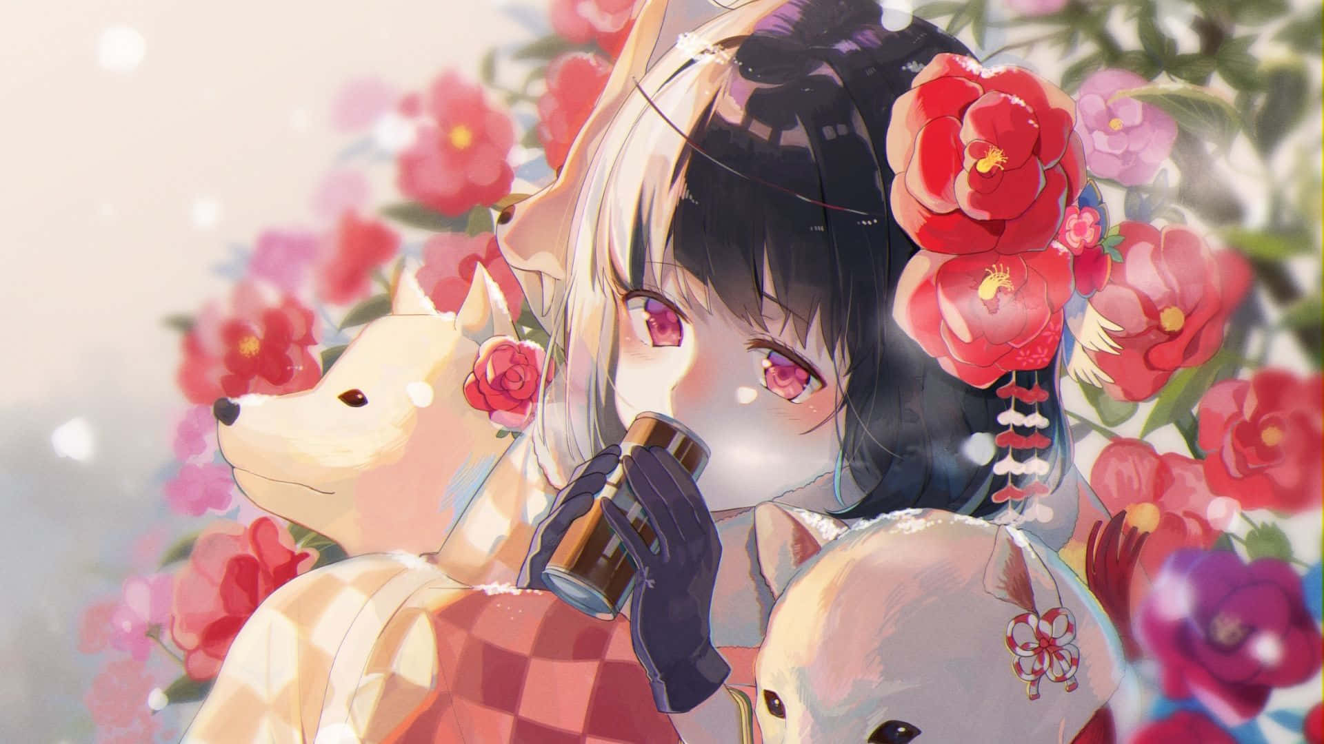 Anime Flower 桌布 壁紙 — 一位年輕的動漫女孩，長著狐狸耳朵，頭髮上戴著紅花，手持一個瓶子，周圍盛開著粉紅色和紅色的花朵。