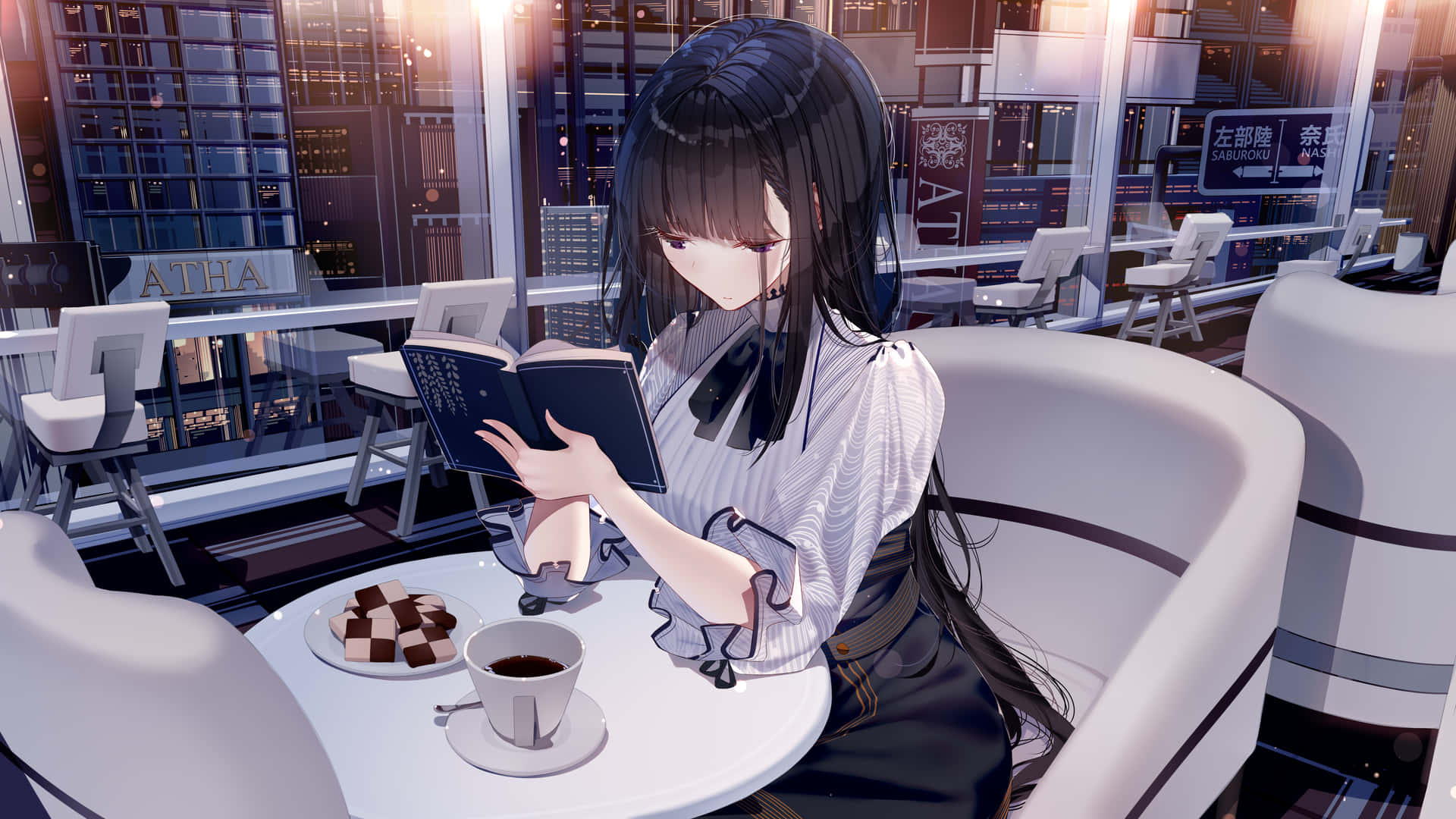 Reading 桌布 壁紙 — 一位年輕的動漫女孩，長長的黑髮，在一張白色的咖啡桌旁看書，桌上有咖啡和巧克力方塊，窗外城市燈光閃爍。