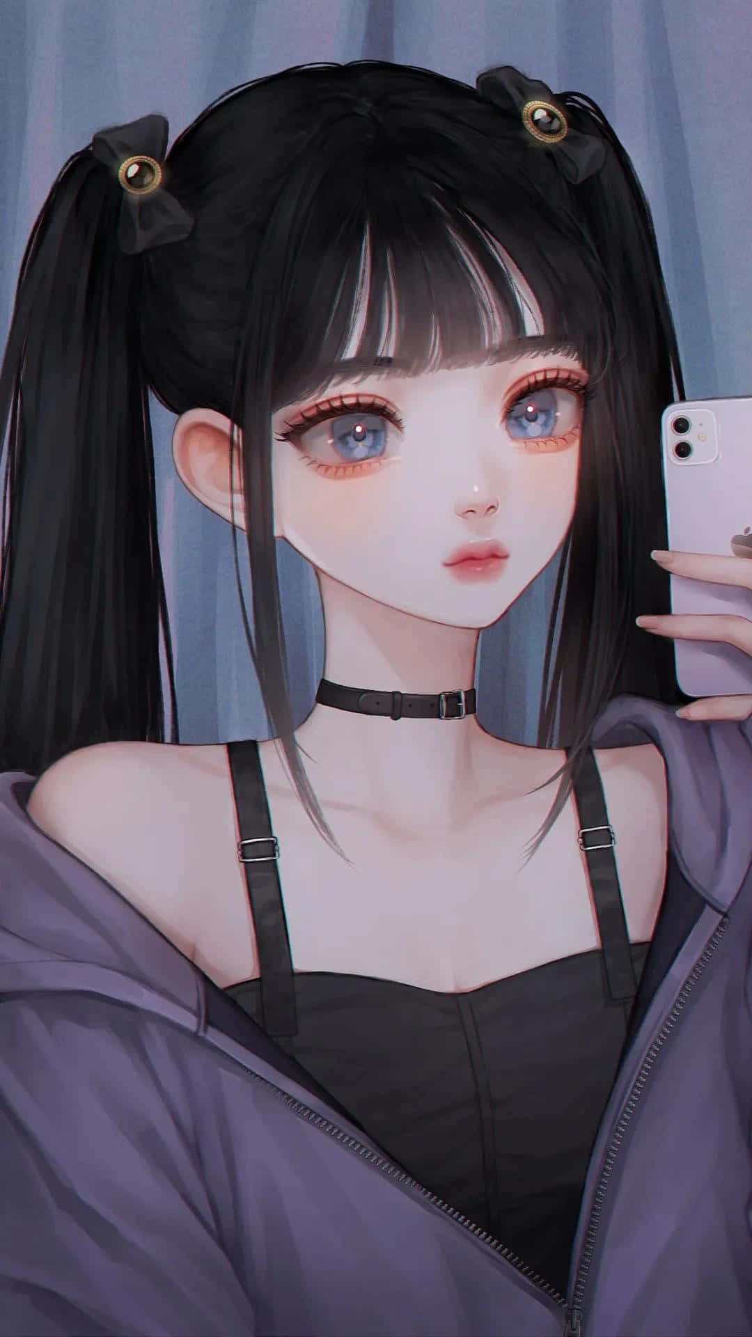 Dark Anime Girl 桌布 壁紙 — 一位年輕的動漫女孩，黑色雙馬尾，藍色眼睛，穿著紫色連帽衫，在柔和的藍色窗簾背景下自拍。