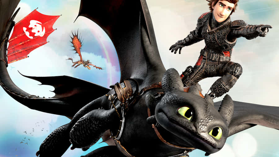 How To Train Your Dragon 4K 桌布 壁紙 — 一位年輕的維京騎手自信地坐在一隻擁有發光綠色眼睛的黑色龍上，在明亮的天空中翱翔，伴隨著一面紅色旗幟和遠處的另一條龍。