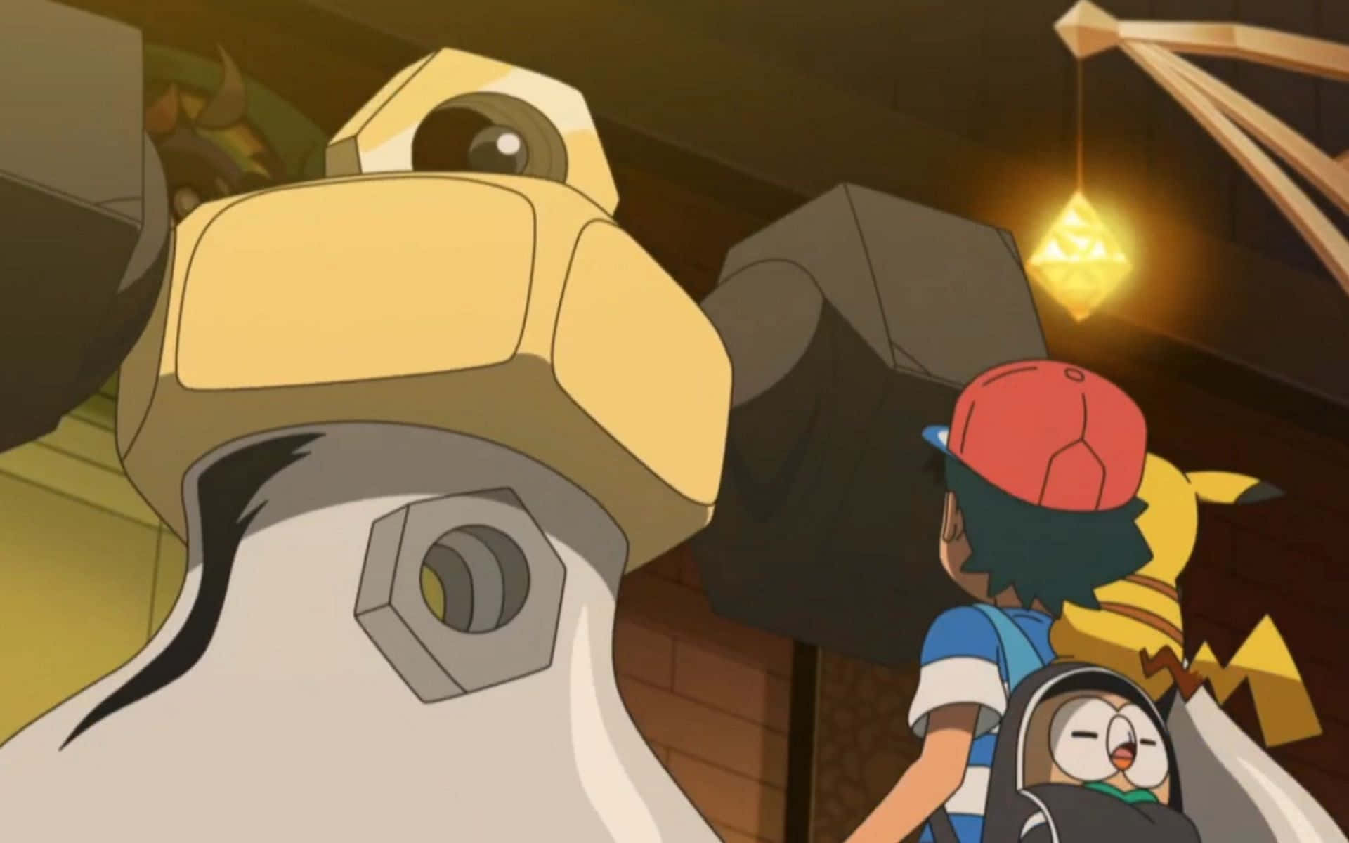 寶可夢 桌布 壁紙 — 一位年輕訓練家與皮卡丘和一隻企鵝寶可夢站在一個溫暖照明的木製房間裡，旁邊是一隻大型機械寶可夢。