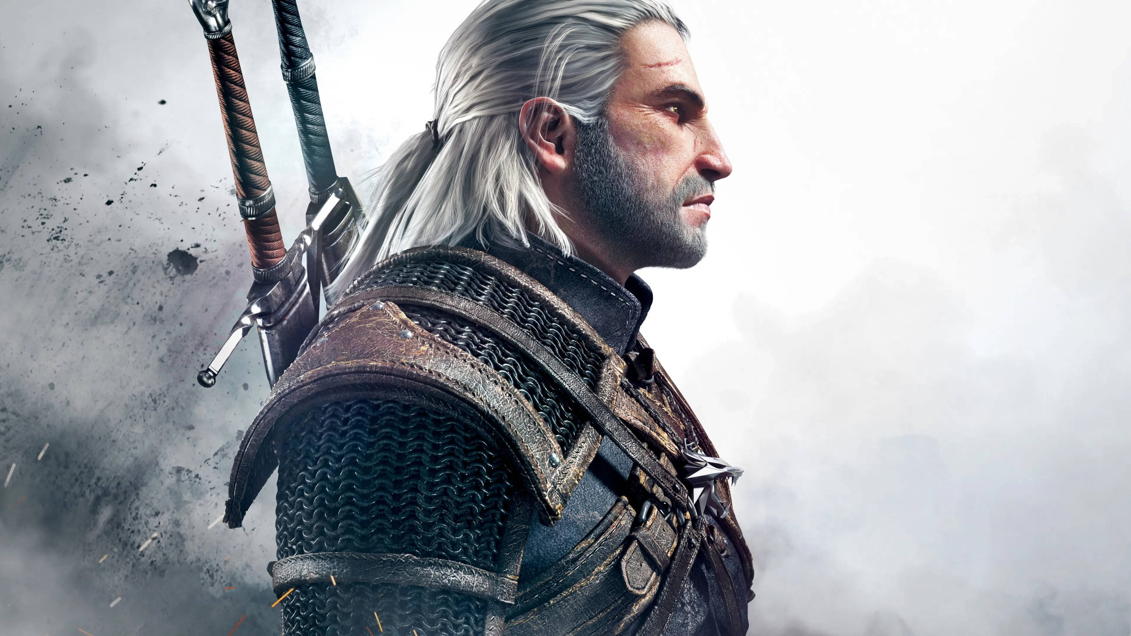 witcher 4K 桌布 壁紙 — 一位強悍的戰士，長長的白髮，雙劍在手，身披鎖子甲和皮革，站在迷霧般的灰色煙霧中。
