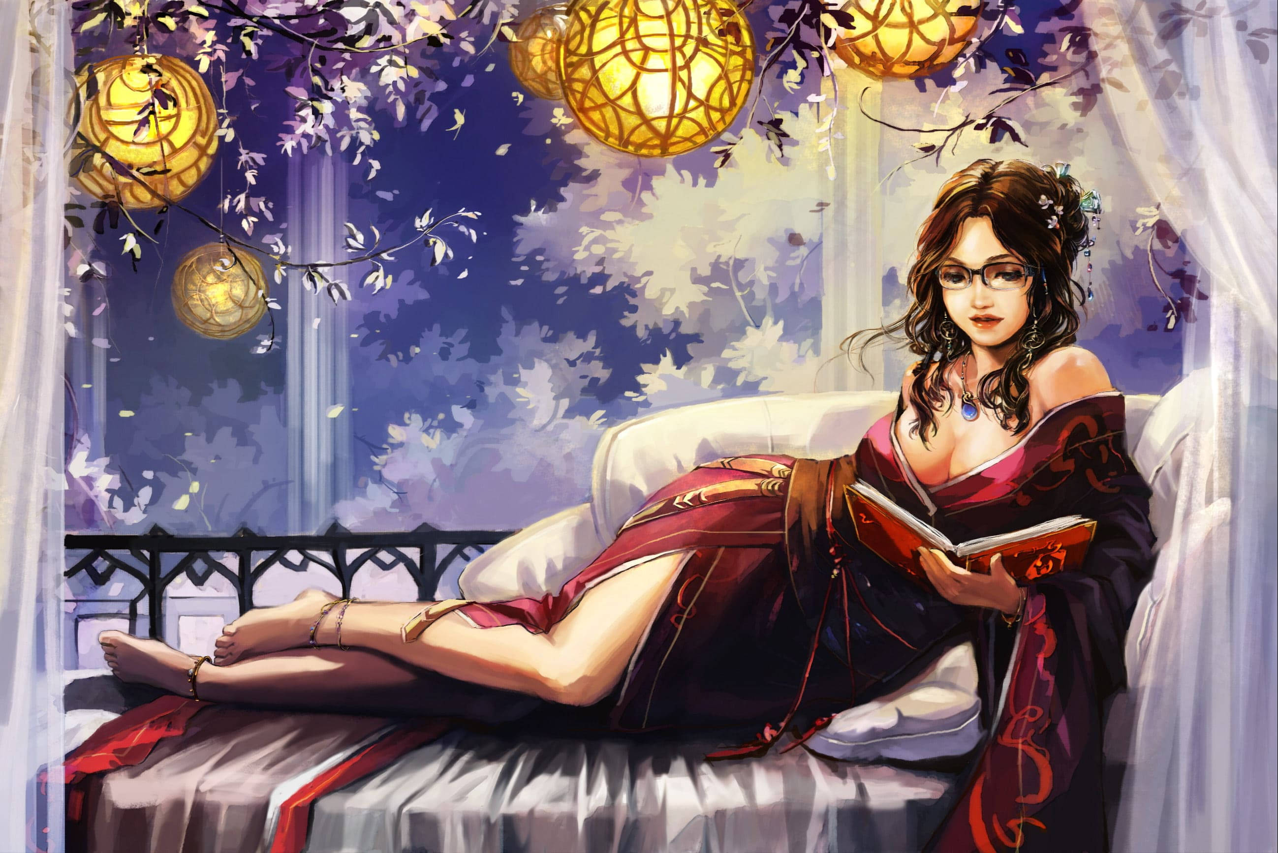 Sexy Anime 桌布 壁紙 — 一位戴眼鏡的女性在發光的燈籠下，躺在佈滿紫色花朵和薄紗窗簾的床上閱讀。