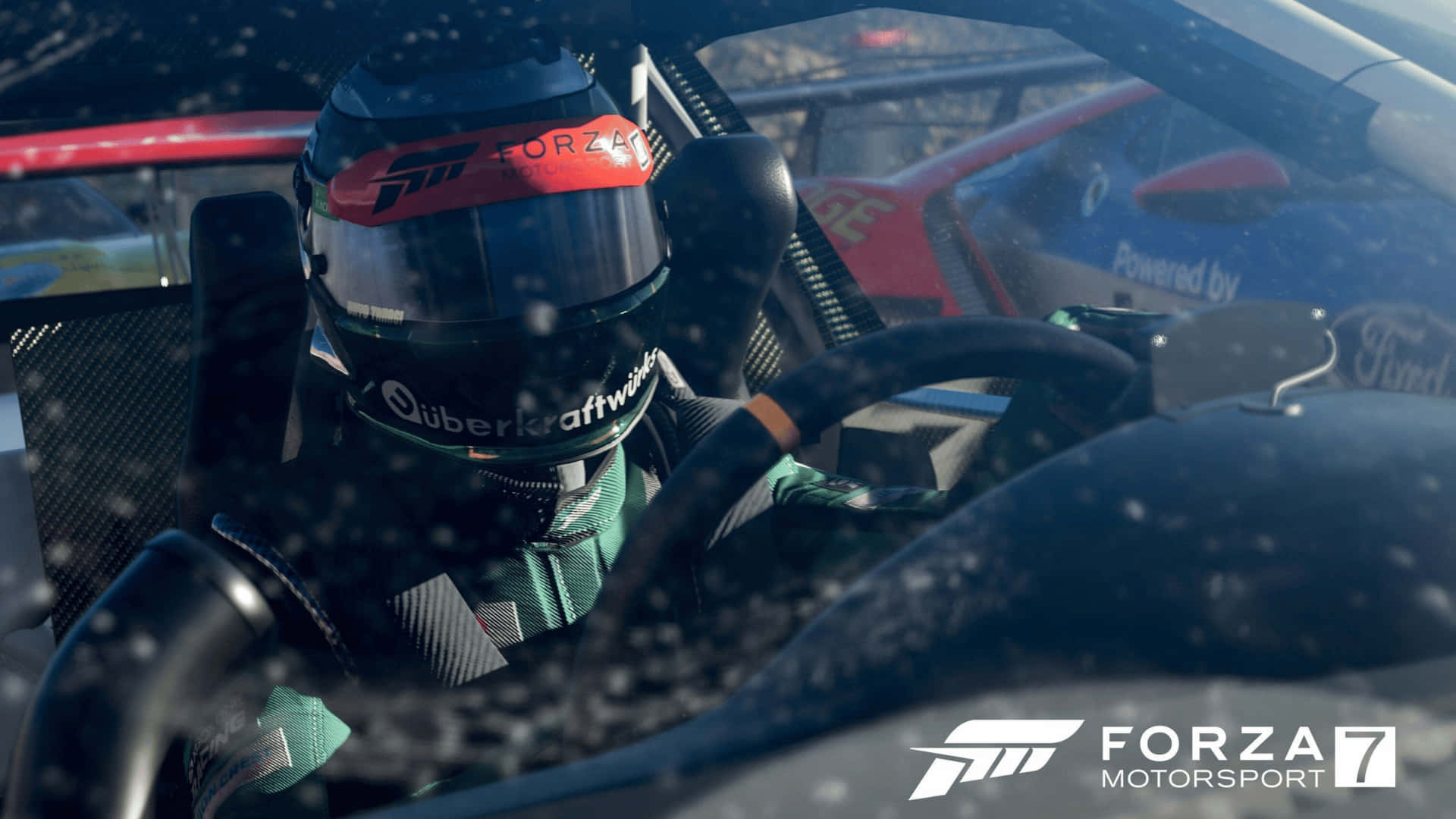 1080p Forza Motorsport 7 桌布 壁紙 — 一位戴著Forza Motorsport頭盔的賽車手在冬季比賽中，雪花飛入駕駛艙時緊握方向盤。