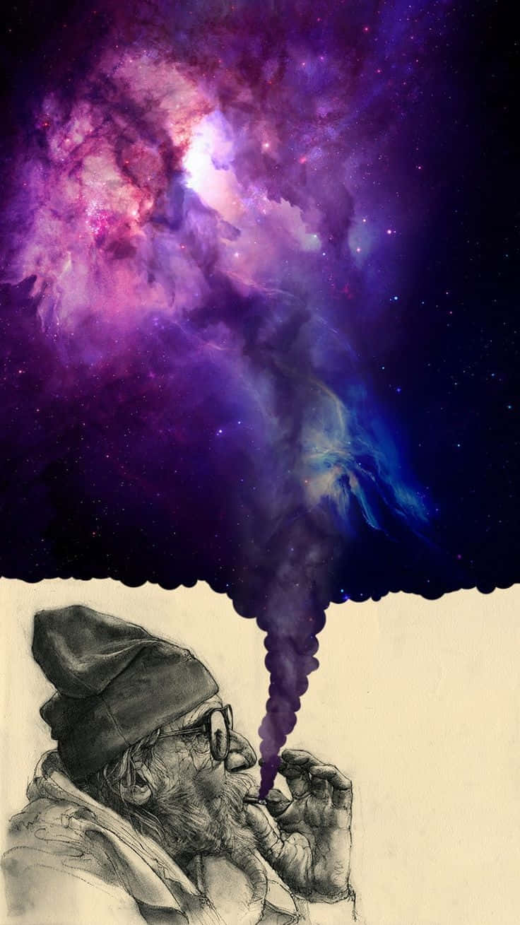 銀河 桌布 壁紙 — 一位戴著毛帽和眼鏡的長者呼出煙霧，煙霧在星空宇宙背景下轉變成充滿活力的紫色和藍色星雲。
