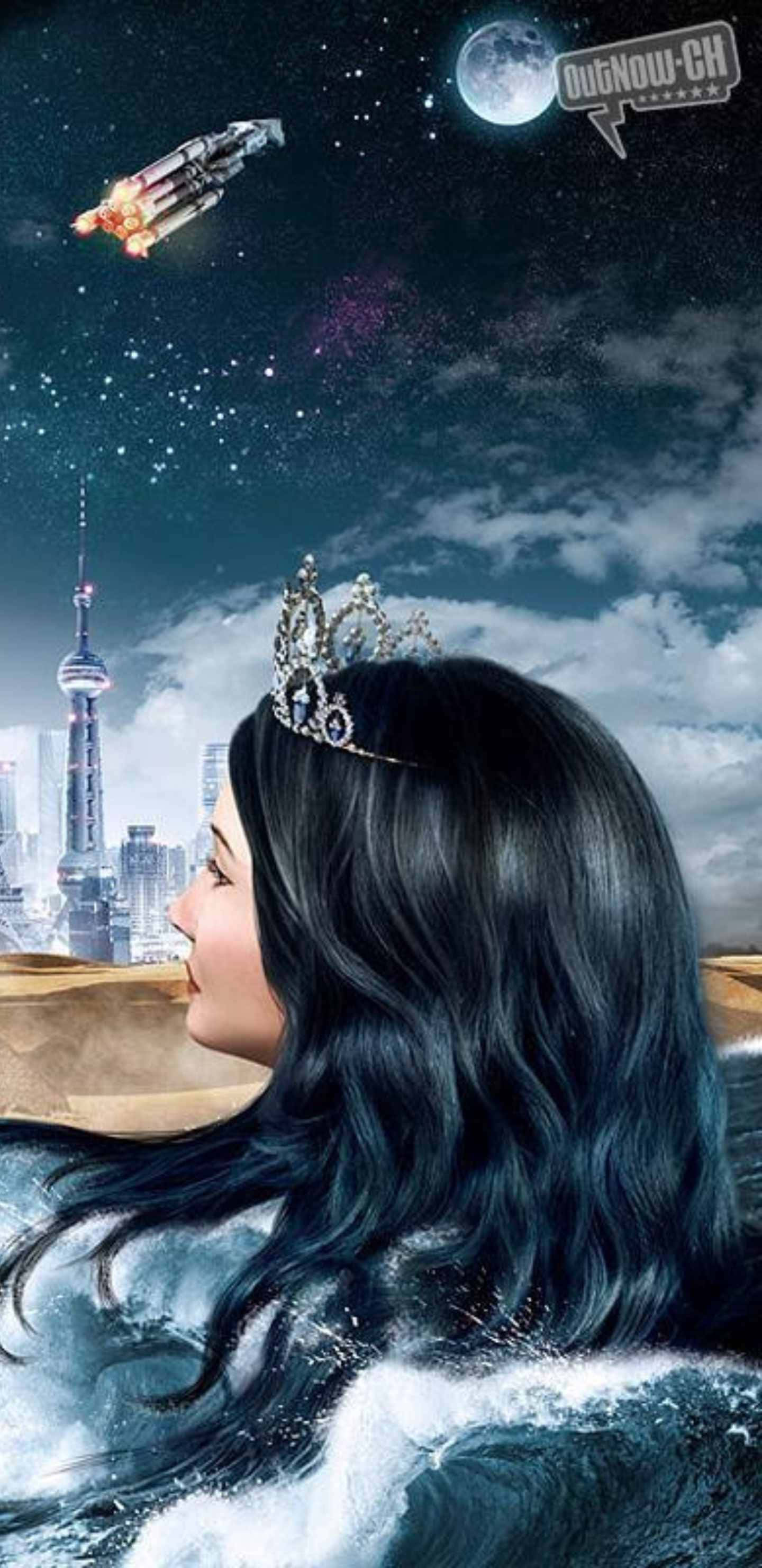 Pixel 3xl Civilization Beyond Earth 桌布 壁紙 — 一位戴著皇冠的女性從海浪中浮現，凝視著星空下、有火箭和月亮的未來城市天際線。