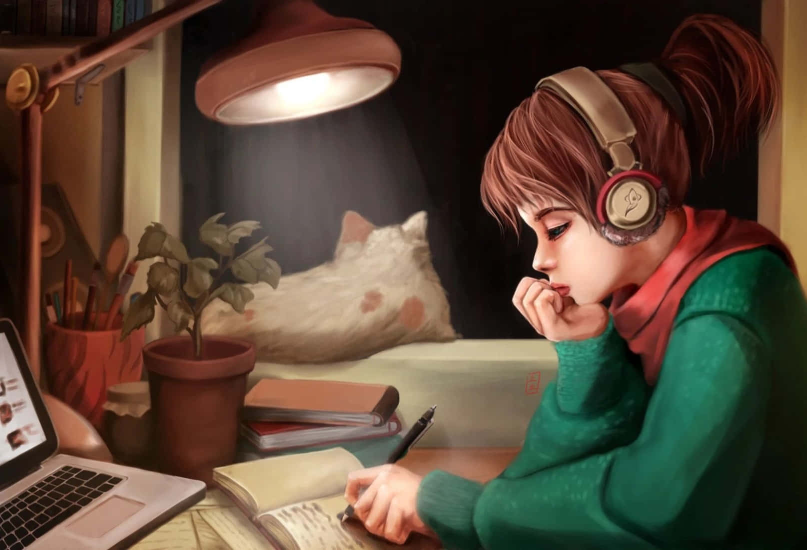 Headphones 桌布 壁紙 — 一位戴著耳機的年輕女性在溫暖的燈光下於書桌前寫作，附近有一隻貓咪在休息。