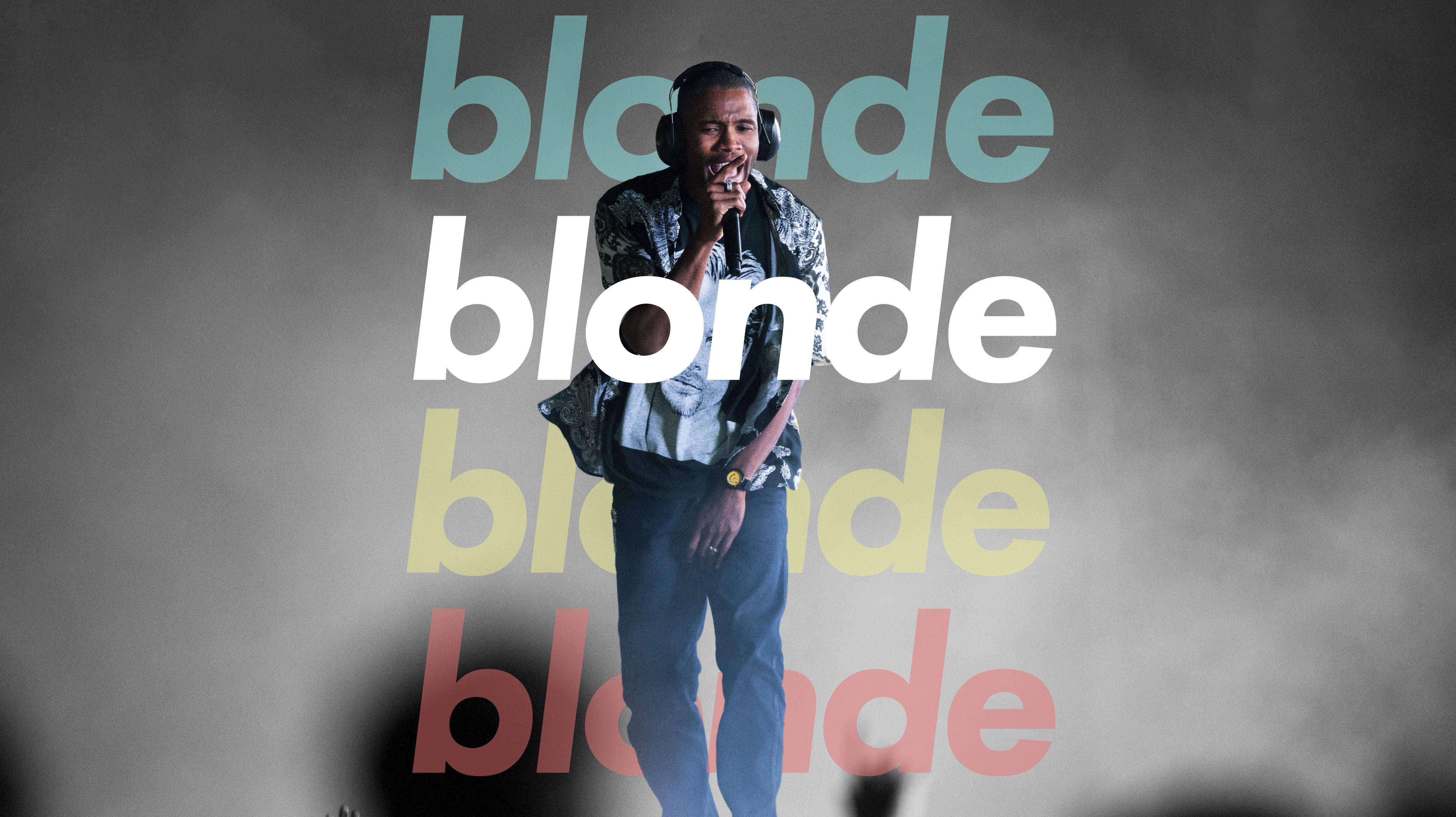 Frank Ocean 桌布 壁紙 — 一位戴著耳機的表演者對著麥克風唱歌，背景煙霧瀰漫，帶有分層的「blonde」文字，顏色為青綠色、白色和紅色。