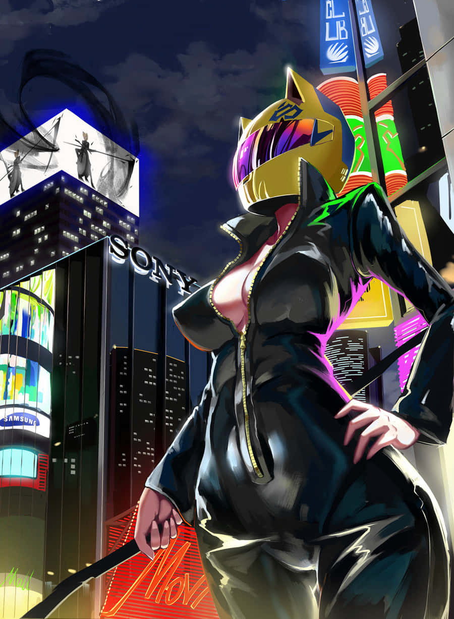Celty Sturluson 桌布 壁紙 — 一位戴著貓耳面具的英雄，身穿黑色西裝，自信地站在夜晚霓虹燈閃爍的東京天際線前。