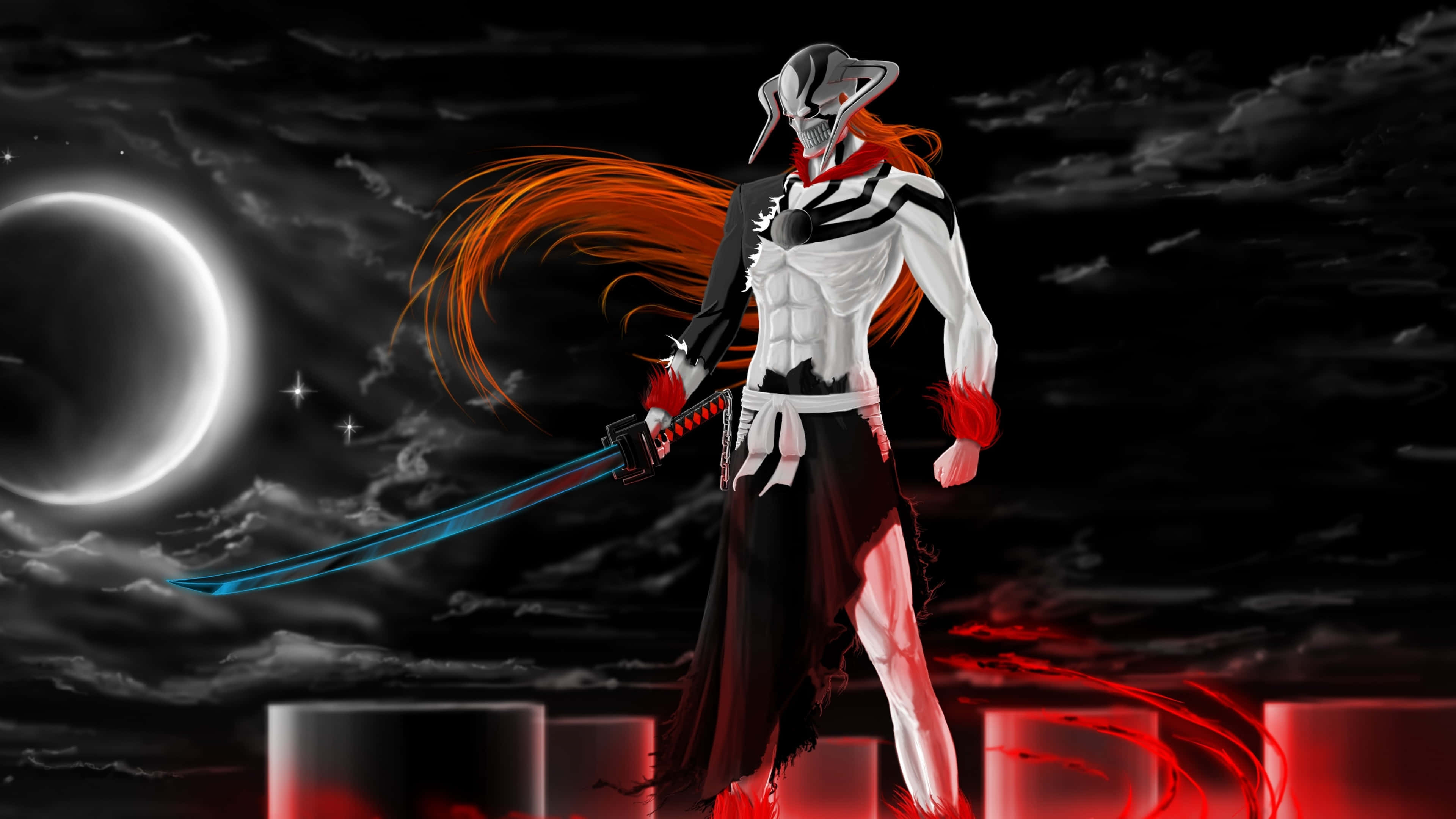 Ichigo 4K 桌布 壁紙 — 一位戴面具的紅髮動漫戰士在黑暗暴風雨的天空下，於新月之下揮舞著一把發光的劍。