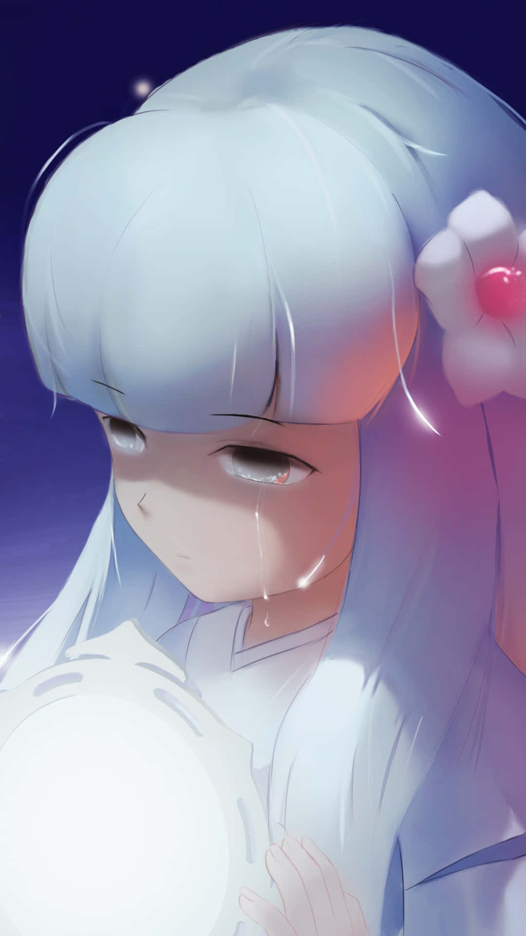 Inuyasha Kanna 桌布 壁紙 — 一位擁有淡藍色頭髮和發光粉紅色花朵的憂鬱動漫女孩，含淚抱著一個發光的球體，背景是黃昏的天空。